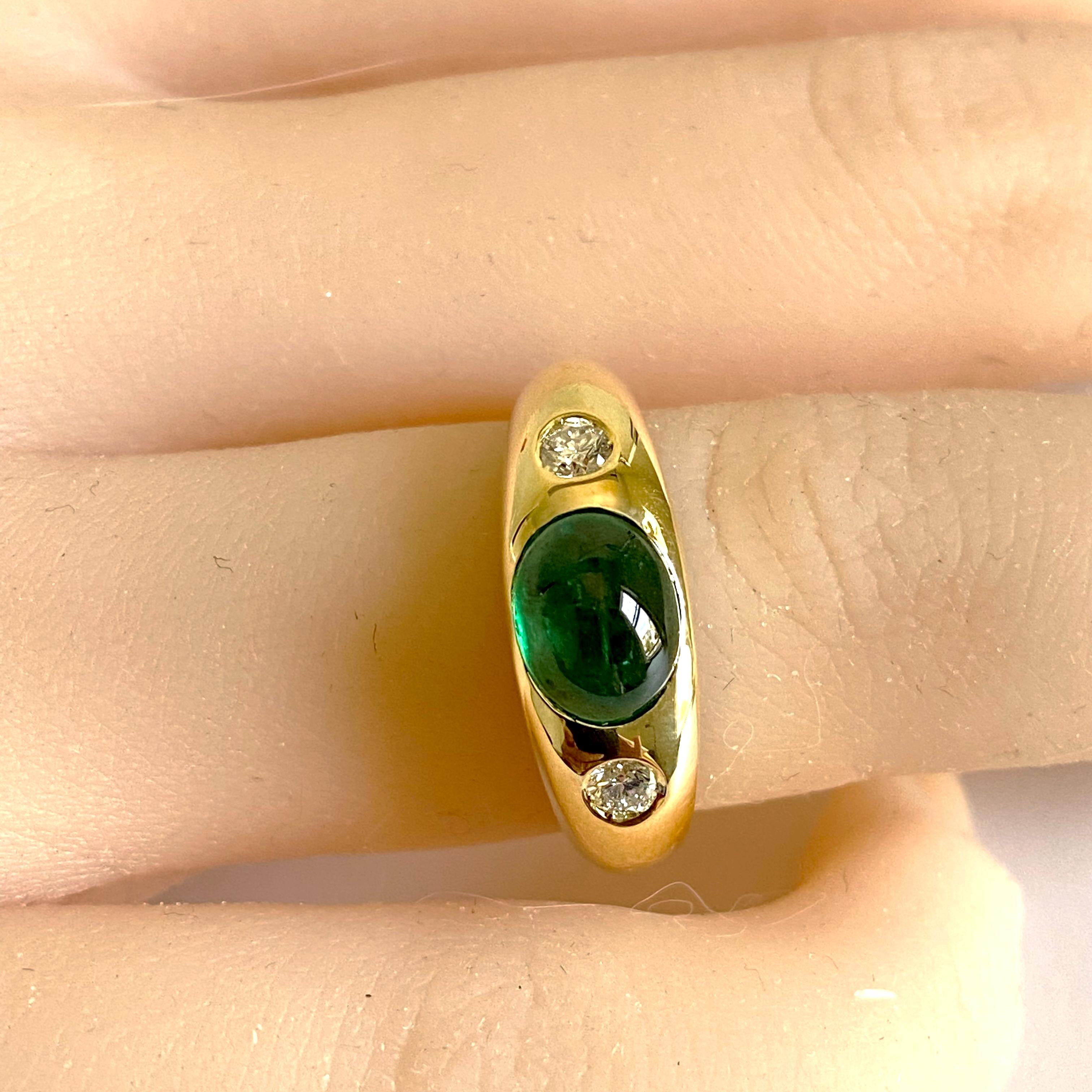 Oval Cut Cabochon Emerald Diamond 1.90 Carat 18 Karat Yellow Gold 3 Stone Ring Size 6  For Sale