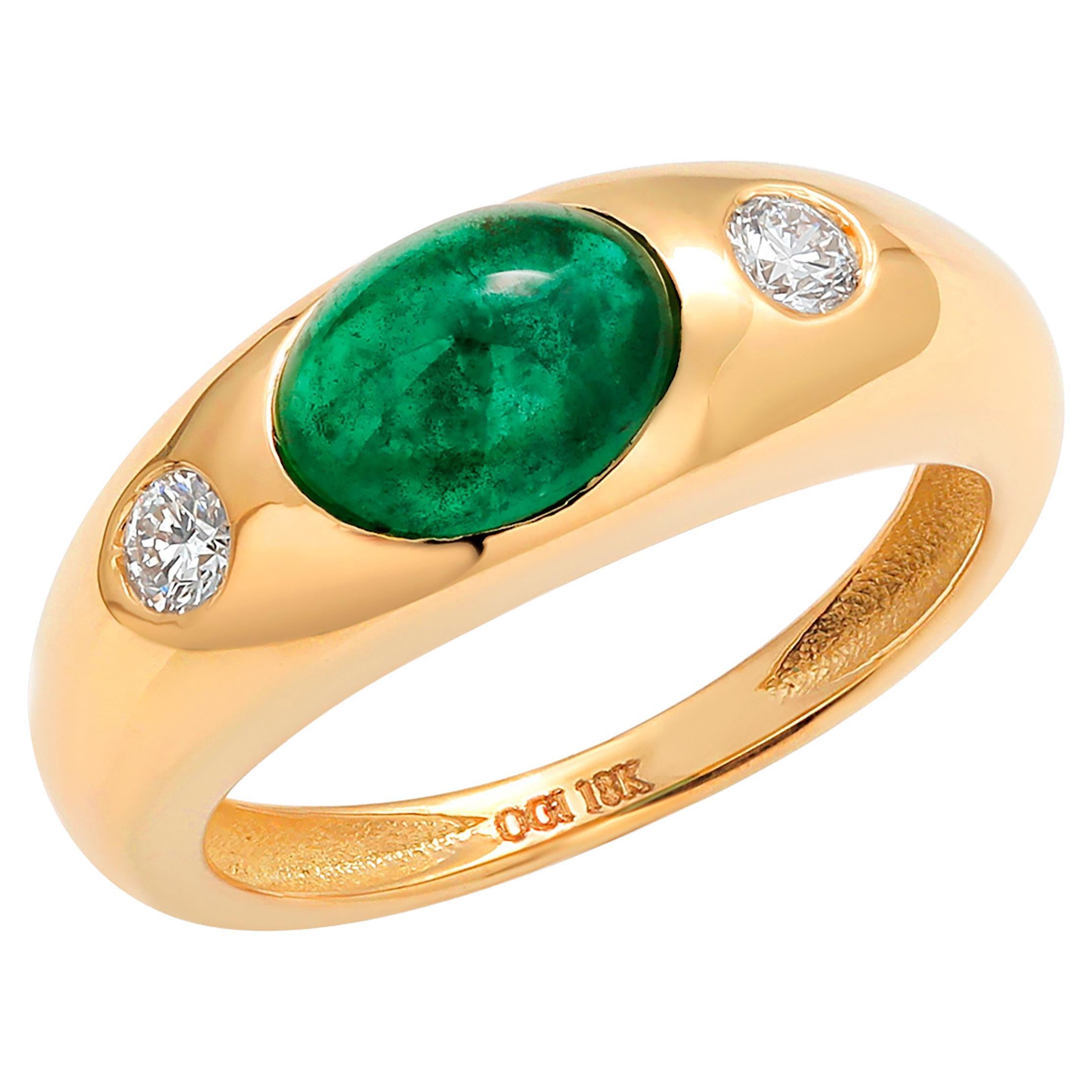 Cabochon Emerald Diamond 1.90 Carat 18 Karat Yellow Gold 3 Stone Ring Size 6  For Sale