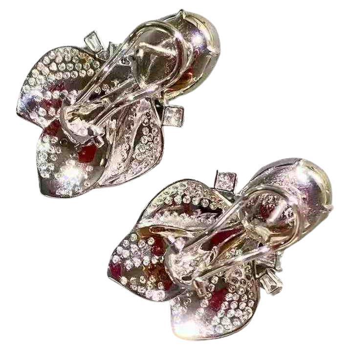 Orecchini con smeraldo cabochon e diamanti - Oro bianco 18K in vendita