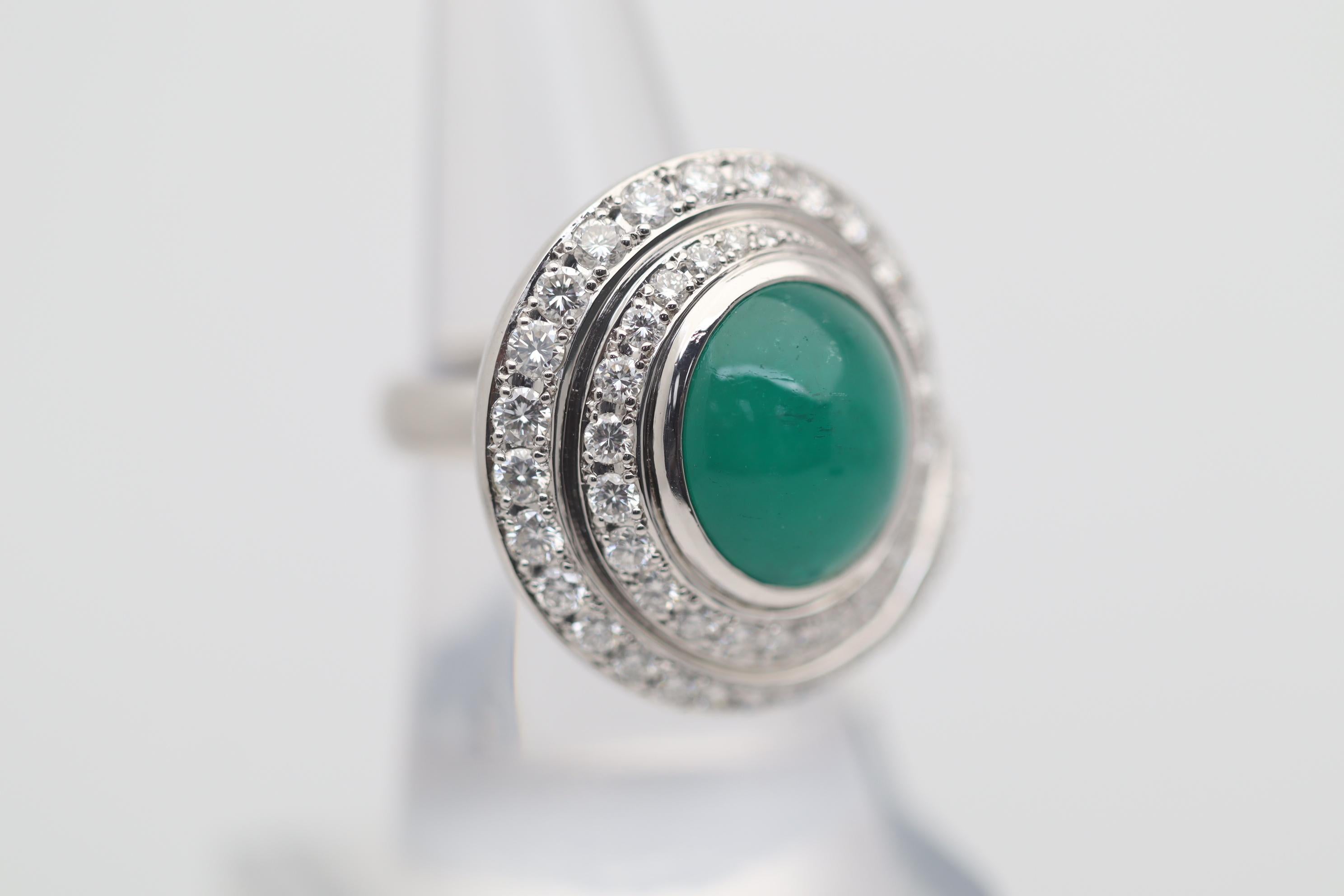 Cabochon Emerald Diamond Platinum Cocktail Ring In New Condition For Sale In Beverly Hills, CA