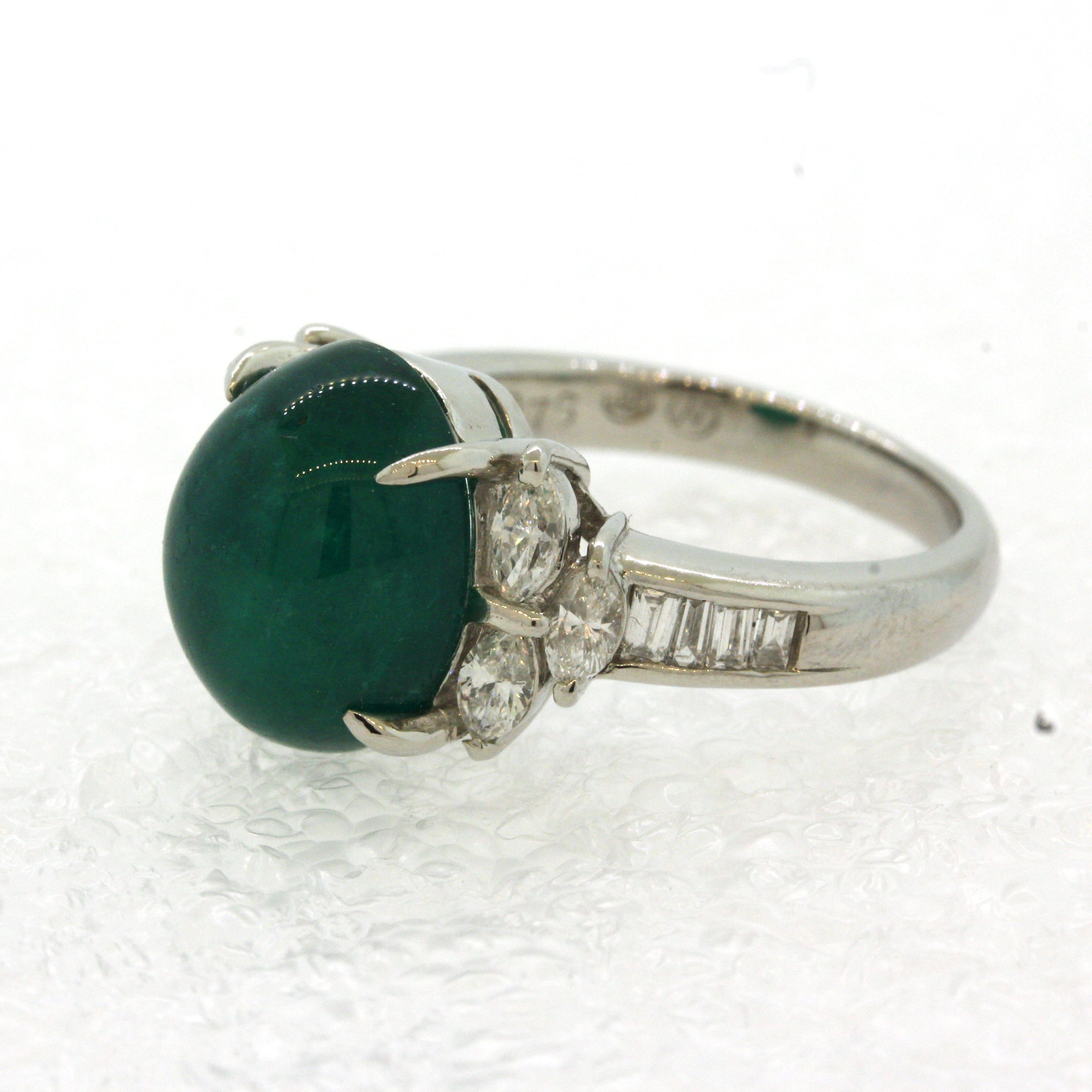 Cabochon Emerald Diamond Platinum Ring In New Condition For Sale In Beverly Hills, CA