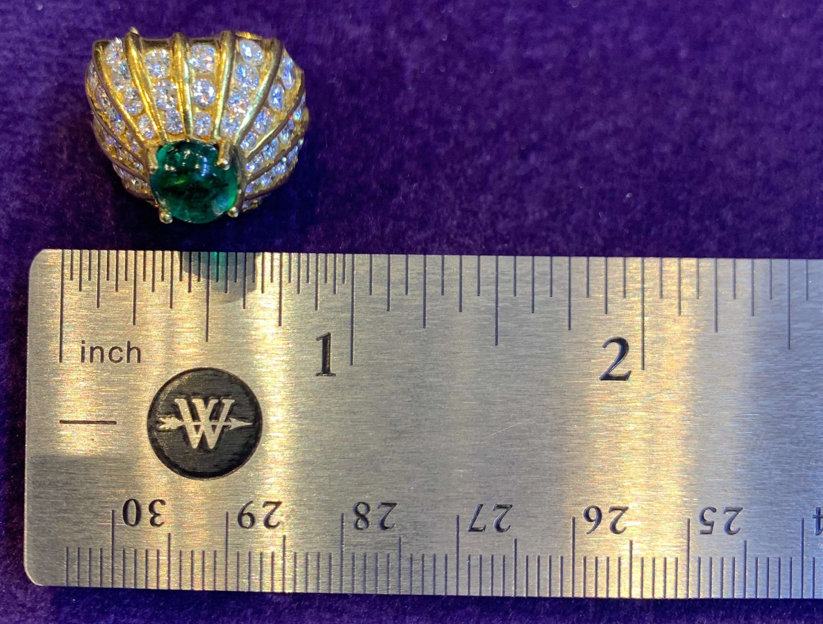 Ohrringe aus Gelbgold mit Smaragd und Diamant im Cabochon-Schliff 4