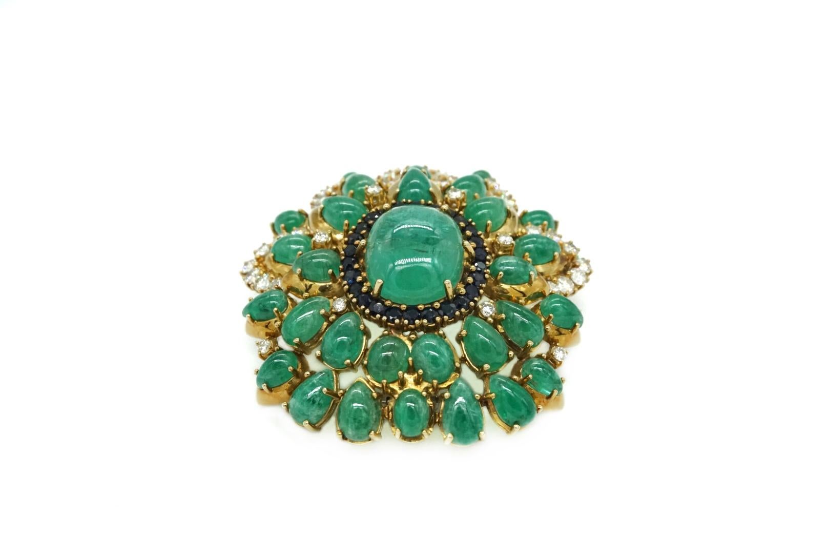 Cabochon Emerald, Sapphire and Diamond Brooch In Excellent Condition For Sale In New York, NY