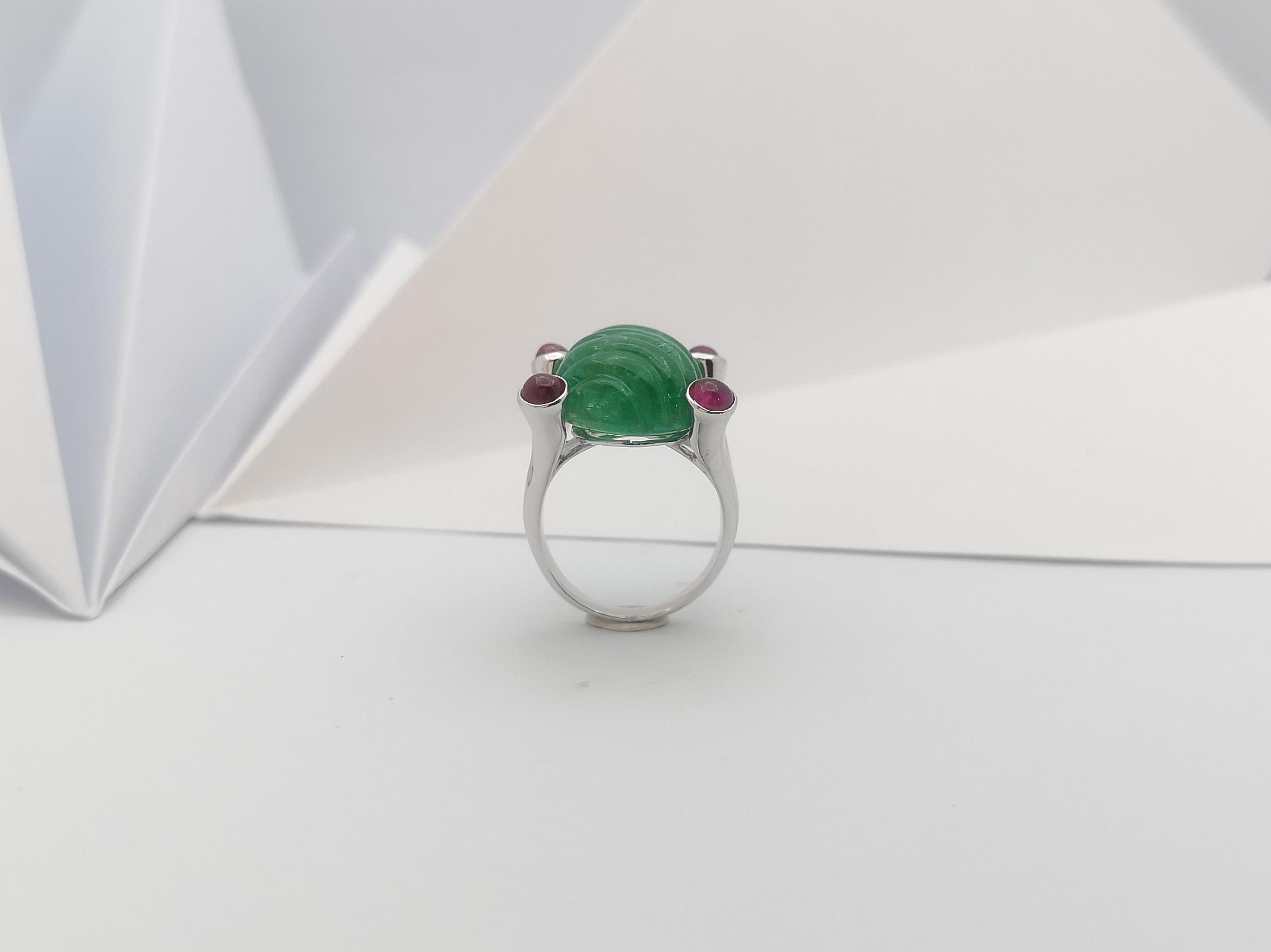Cabochon Emerald with Cabochon Ruby Ring Set in 18 Karat White Gold Settings For Sale 8