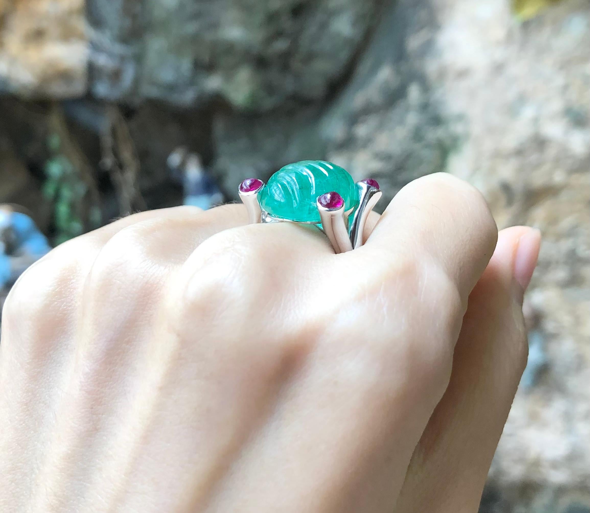 Cabochon Emerald with Cabochon Ruby Ring Set in 18 Karat White Gold Settings For Sale 2