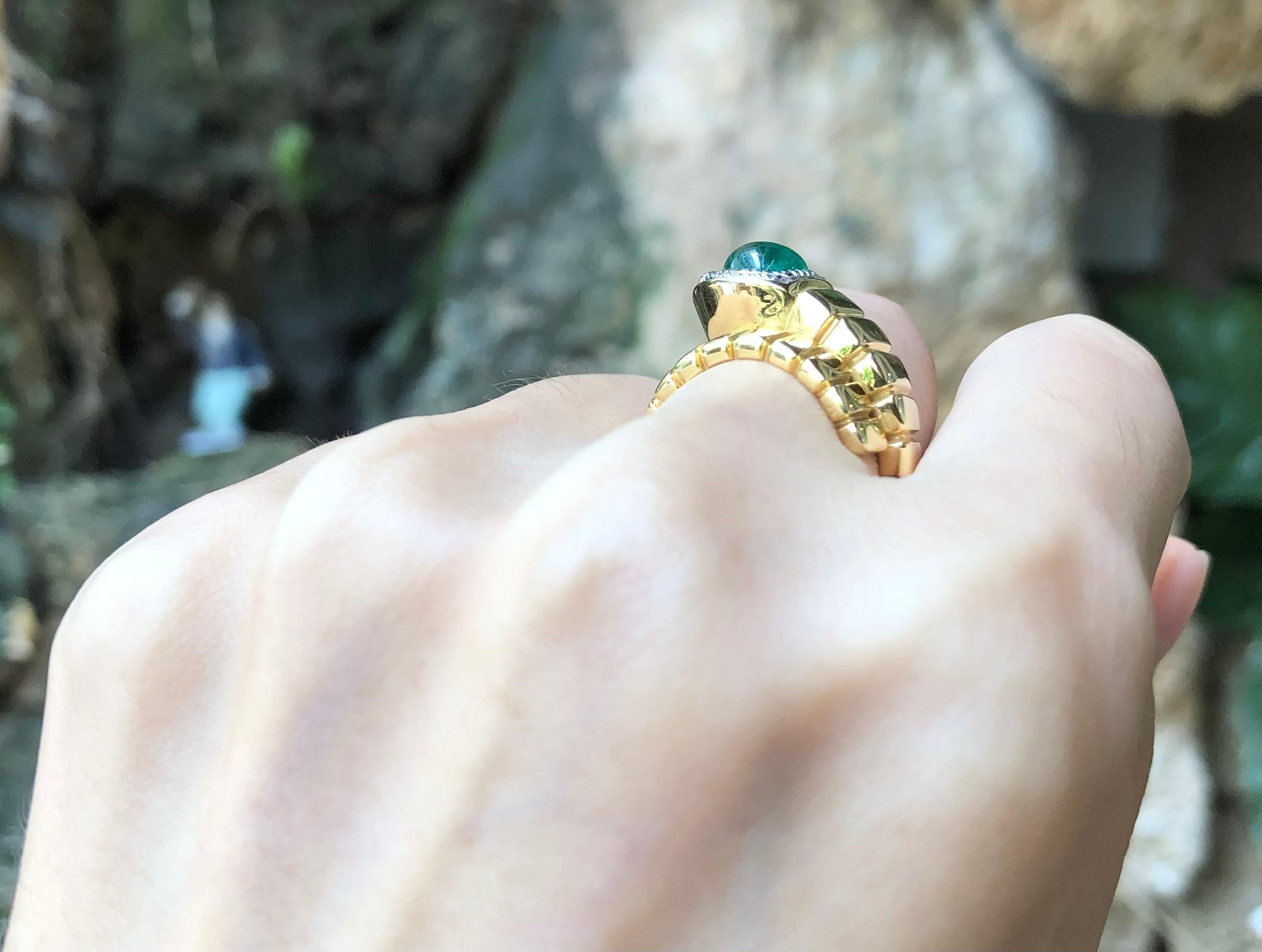 Cabochon Emerald with Diamond Serpent Ring Set in 18 Karat Gold Settings For Sale 2