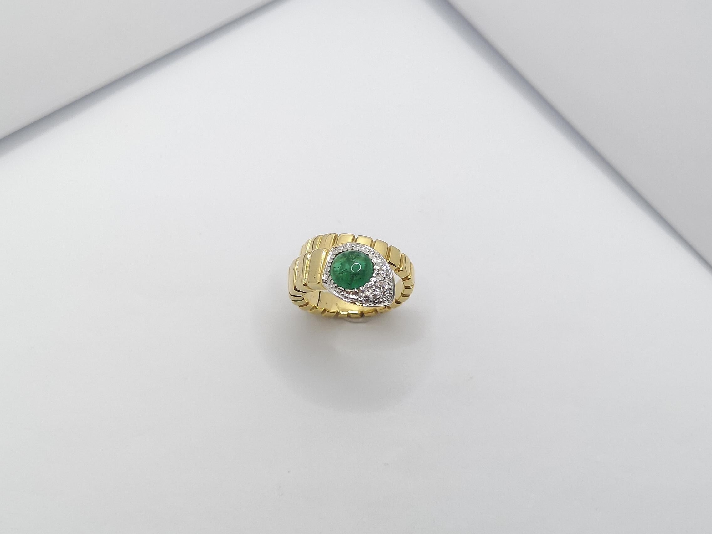 Cabochon Emerald with Diamond Serpent Ring Set in 18 Karat Gold Settings For Sale 3