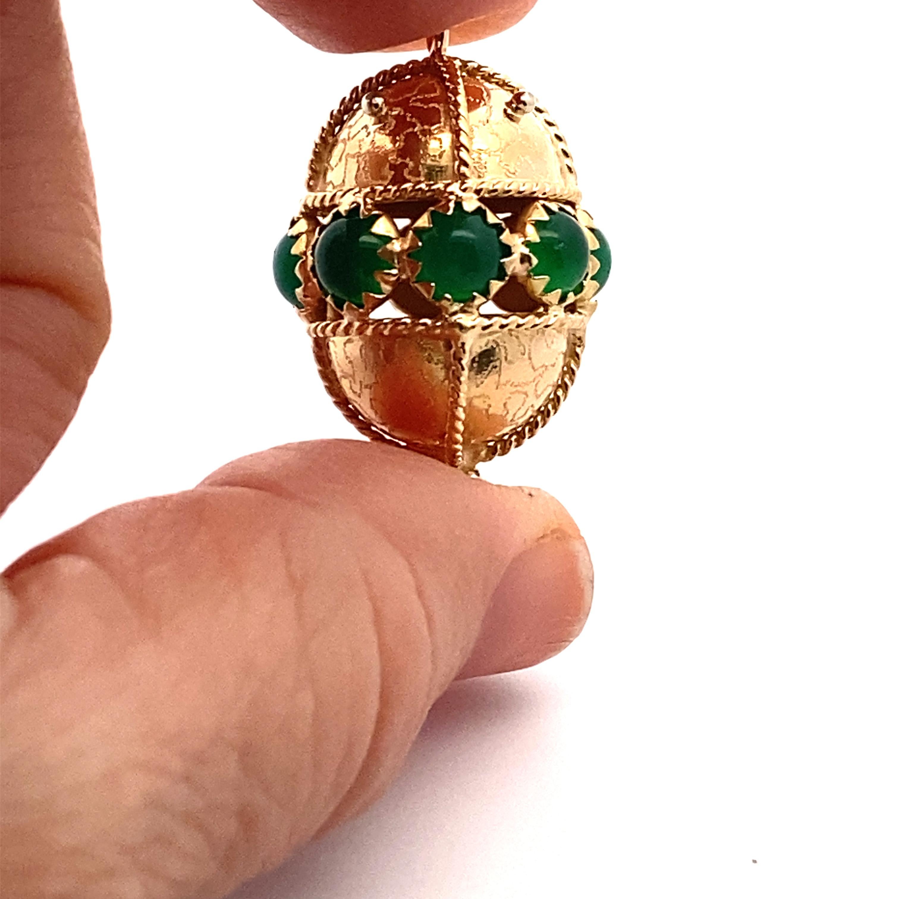Cabochon Emerald Yellow Gold Egg Charm In Good Condition For Sale In DALLAS, TX