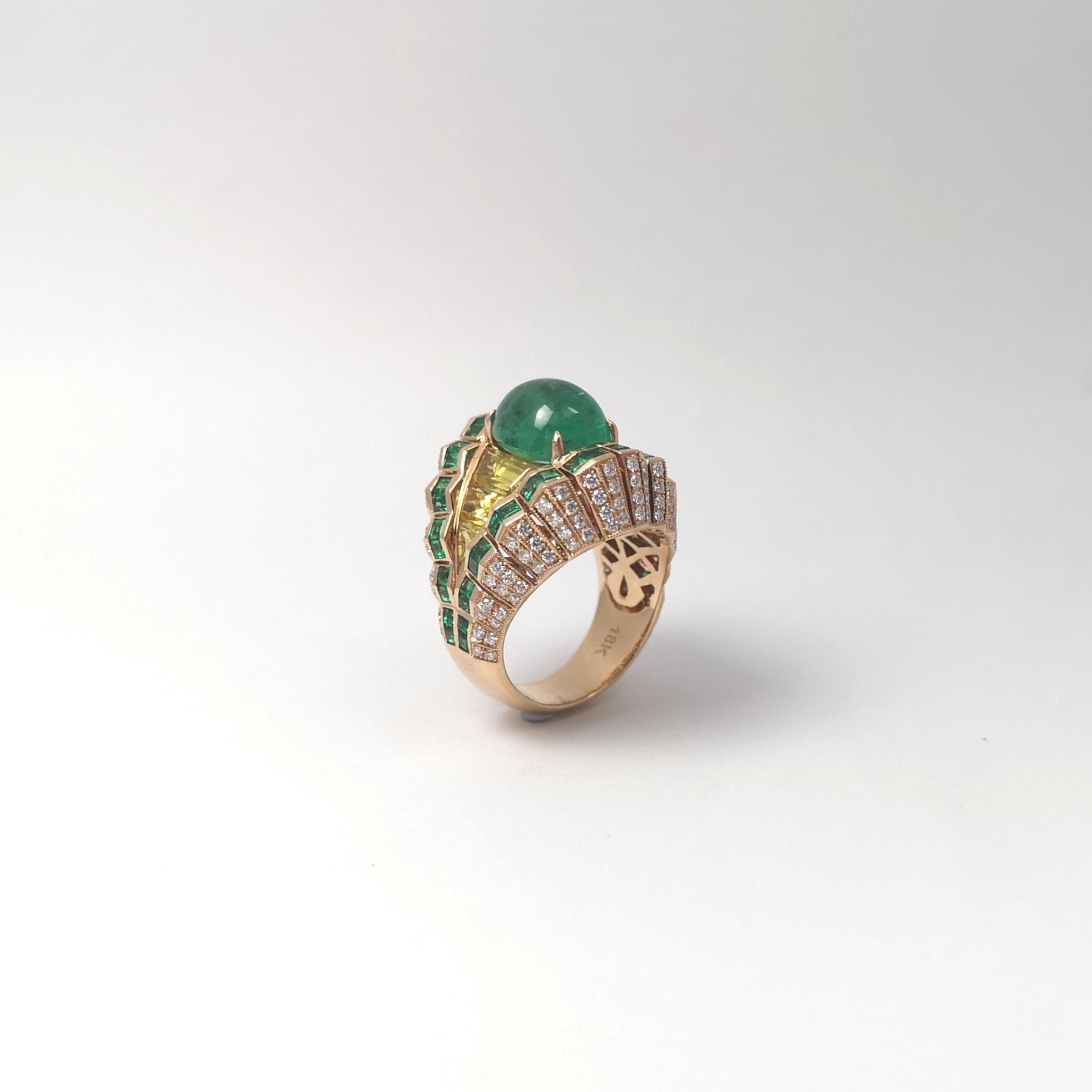 Cabochon Emerald, Yellow Sapphire and Diamond Ring set in 18K Rose Gold Settings im Angebot 8