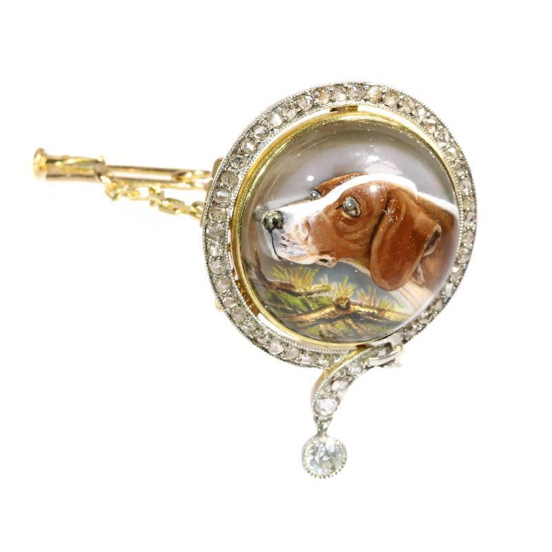 Art Nouveau Cabochon English Crystal and Diamond 18 Karat Yellow Gold Hunting Dog Brooch
