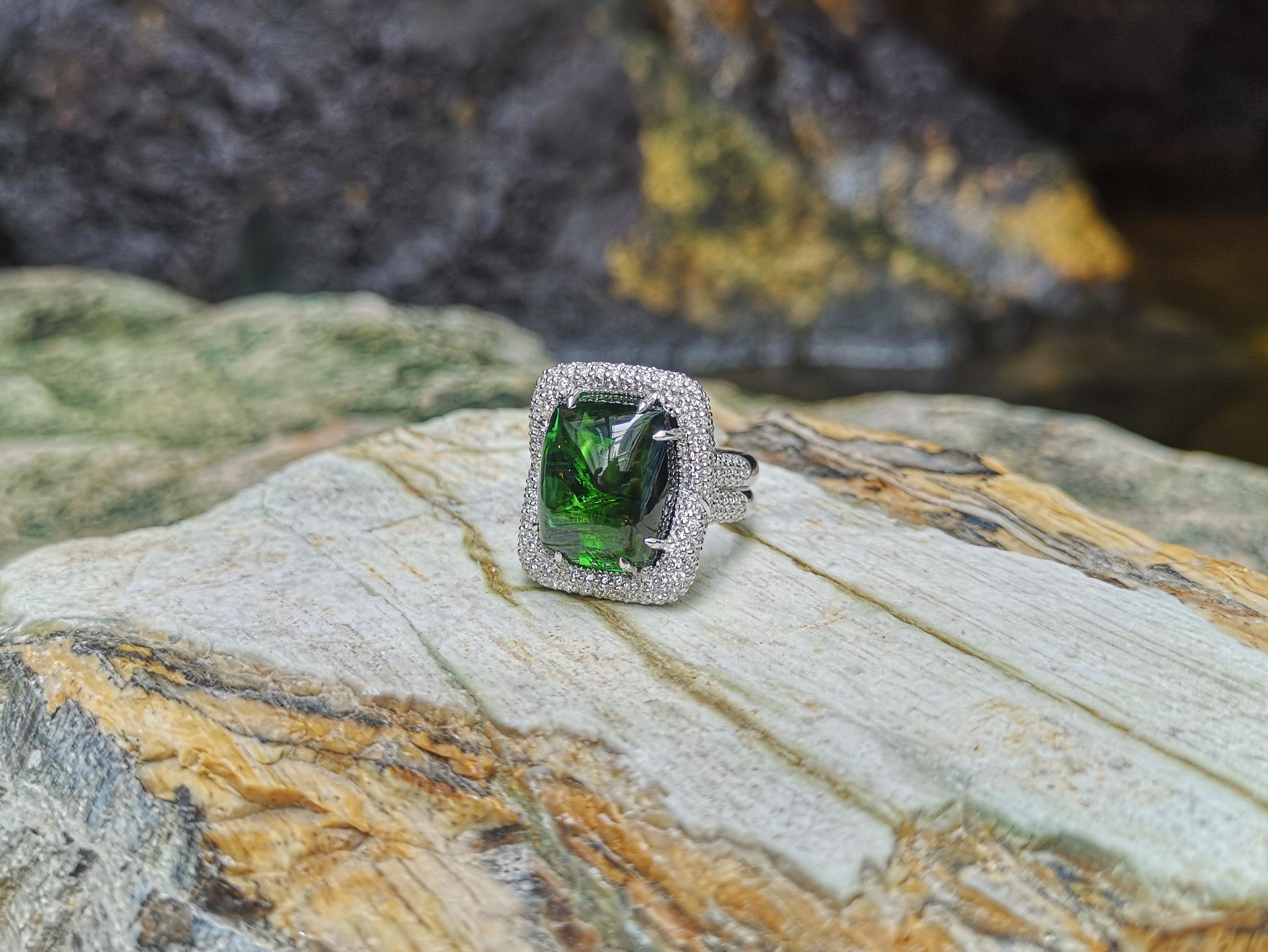 Cabochon Green Tourmaline with Diamond Ring Set in 18 Karat White Gold Settings For Sale 5