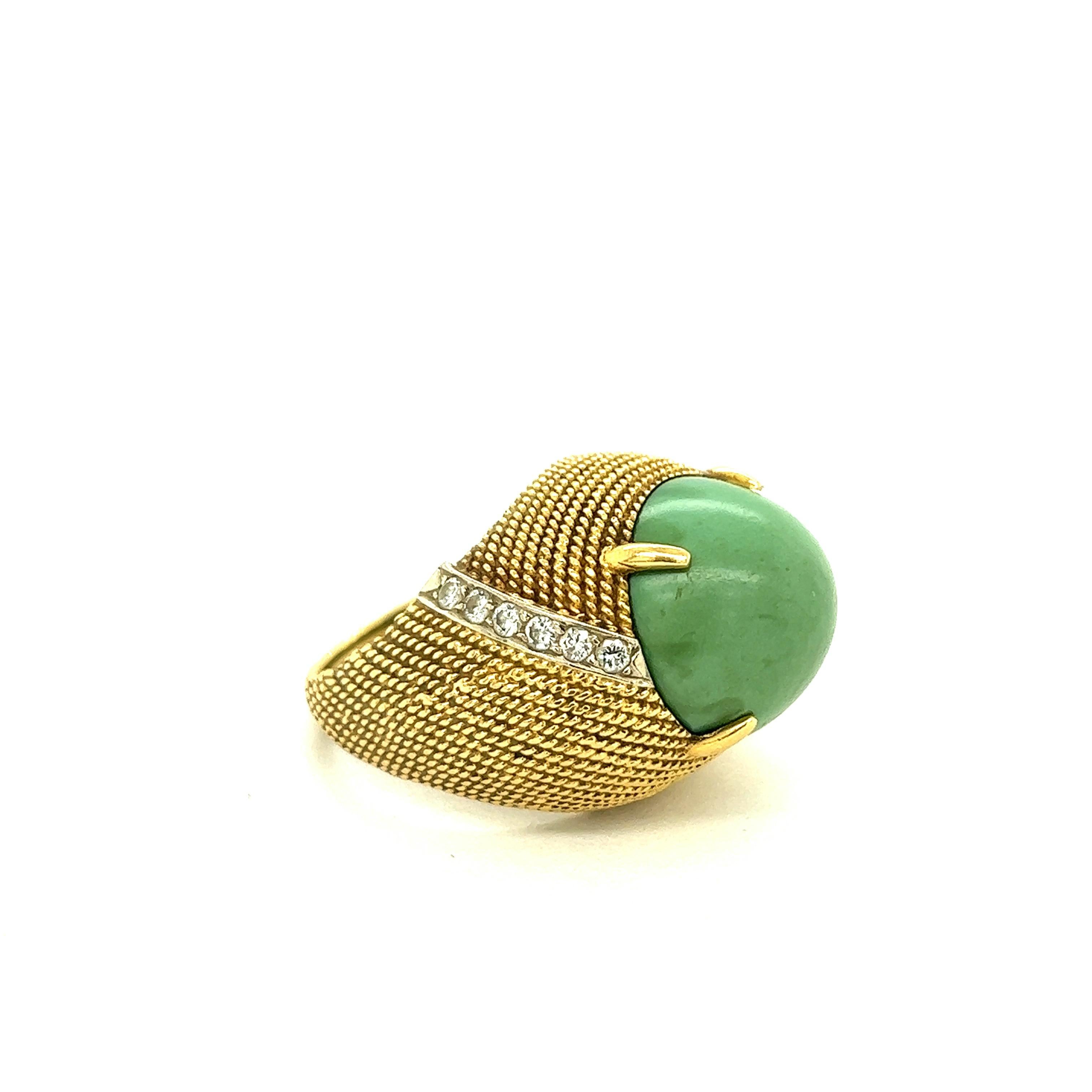 Cabochon Green Turquoise 18k Yellow Gold Cocktail Ring In Good Condition For Sale In New York, NY