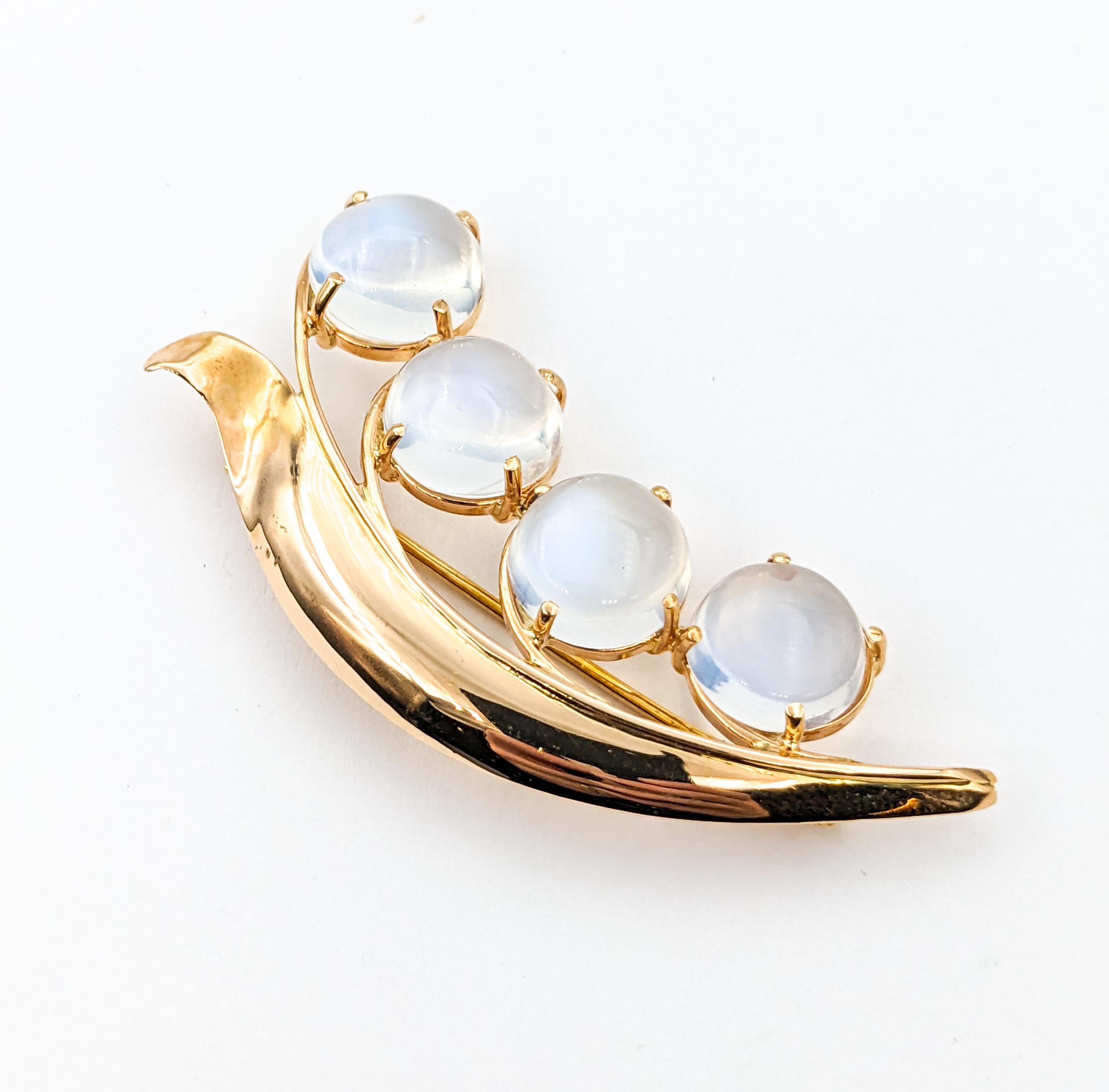 Mid-Century Cabochon Moonstone Vine Brooch In Yellow Gold For Sale 5