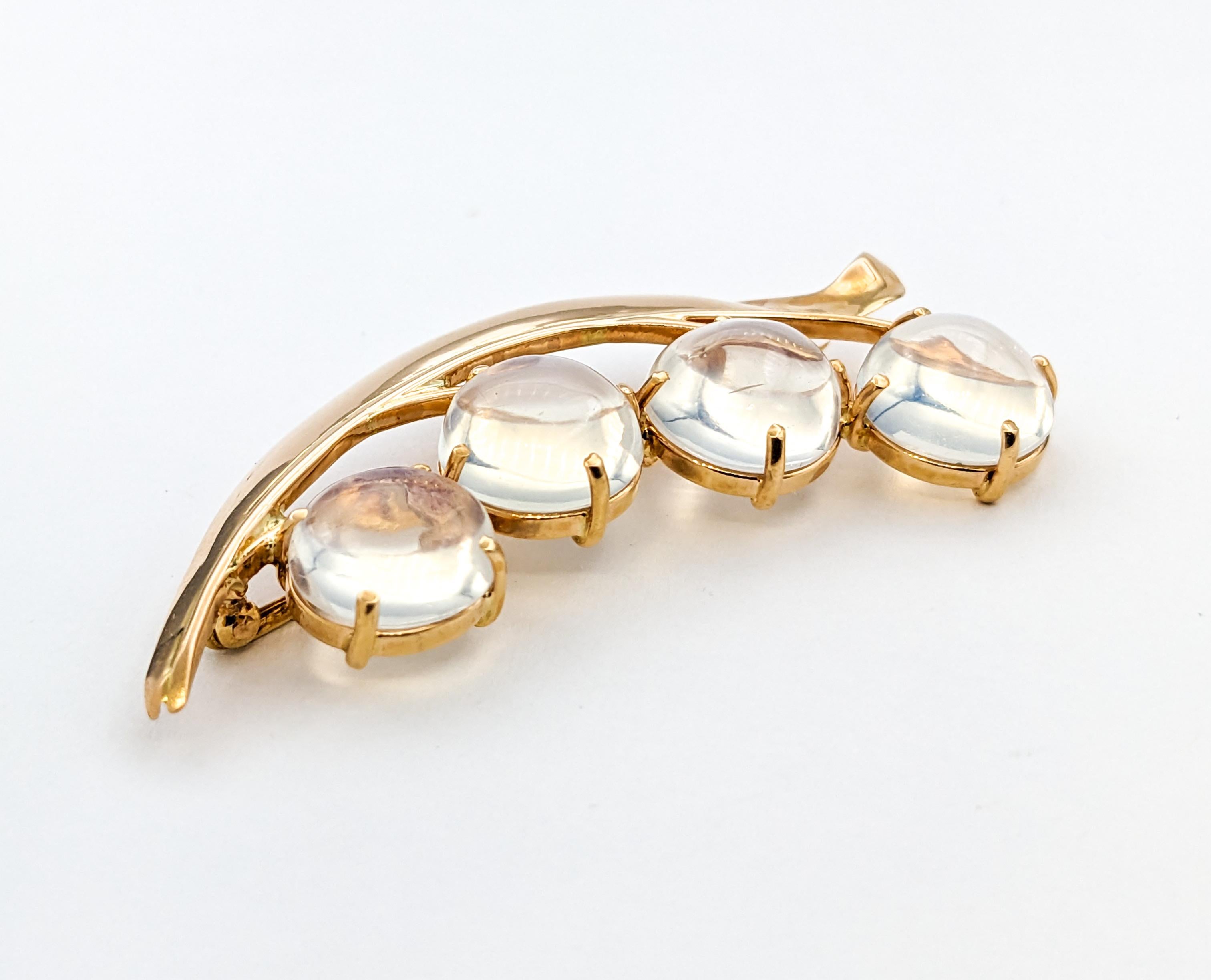 Mid-Century Cabochon Moonstone Vine Brooch In Yellow Gold For Sale 3