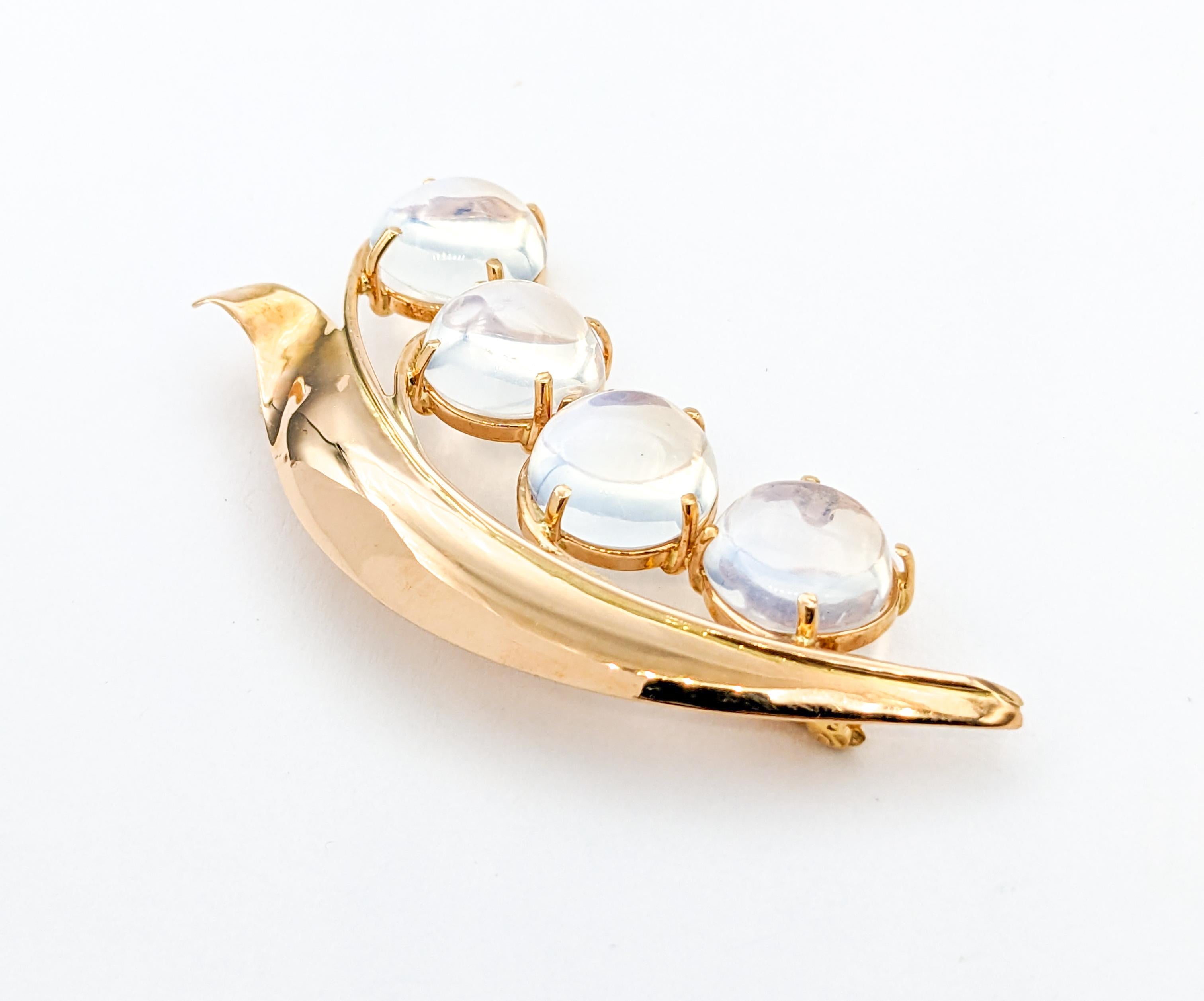 Mid-Century Cabochon Moonstone Vine Brooch In Yellow Gold For Sale 4