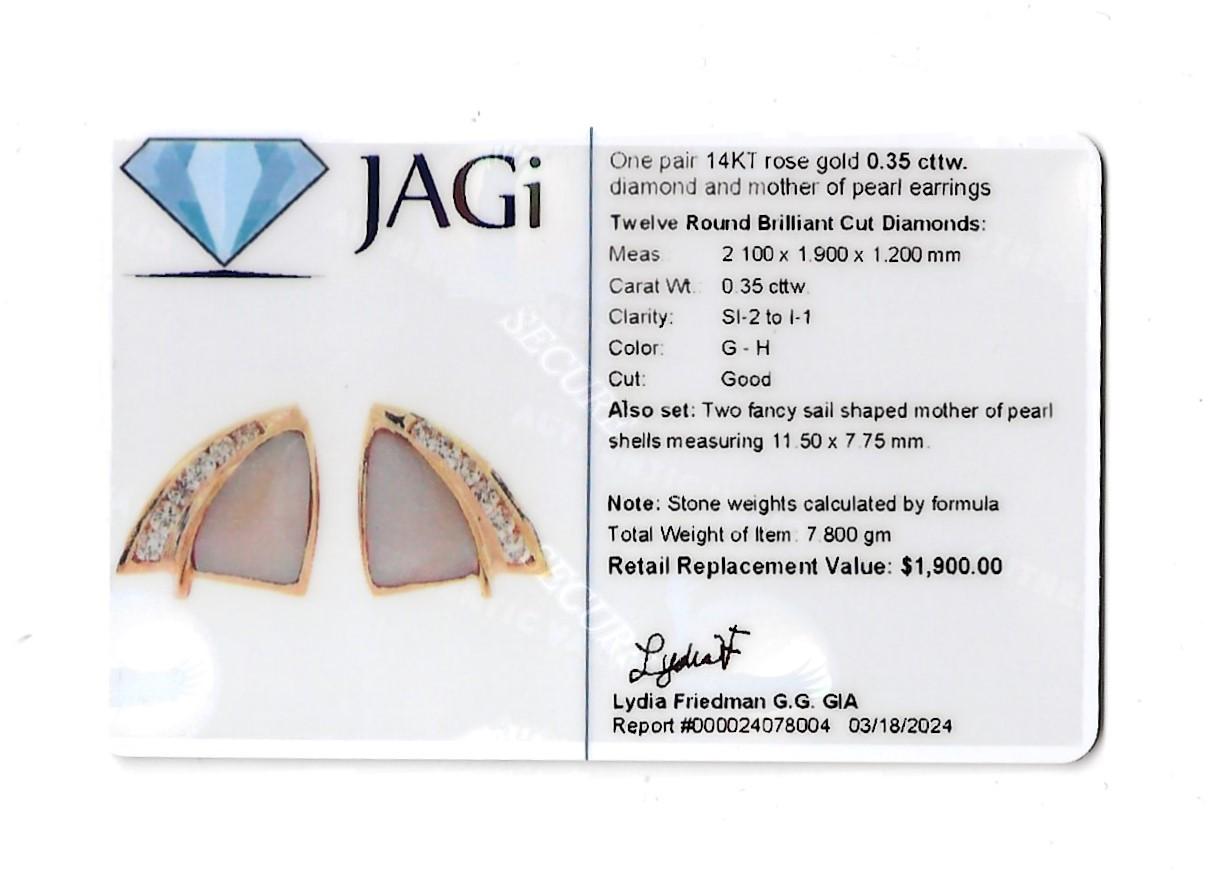 Boucles d'oreilles nacre cabochon et diamant rond en or rose 14 carats en vente 1