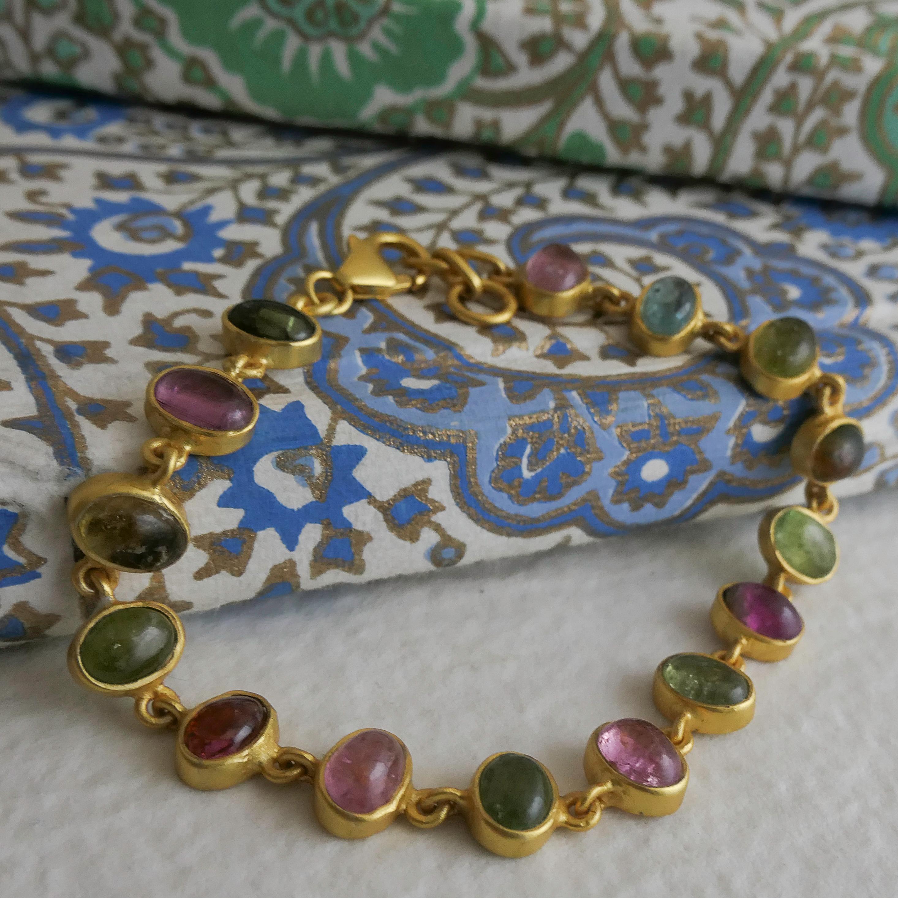 Pulsera Cabujón Turmalina Multicolor Plata de Ley Chapada en Oro en venta 2