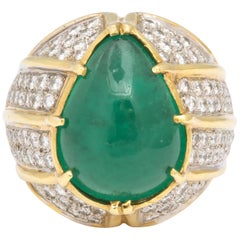 Cabochon Natural Emerald and Diamond Ring 18 Karat Gold