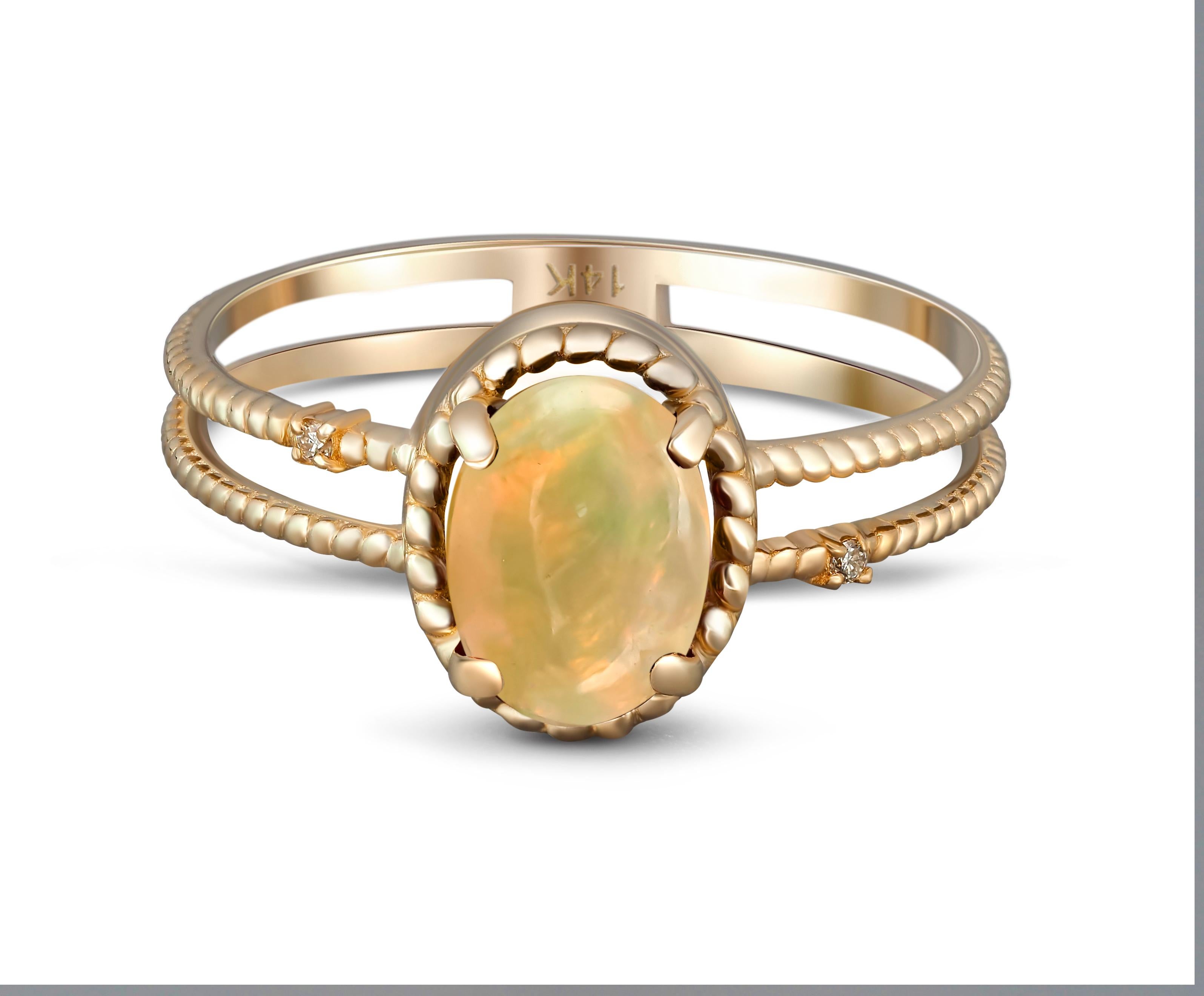 Cabochon Opal 14k Gold Ring. 
Goldring mit Opal. Minimalistischer Opalring. Opal-Verlobungsring. Opal-Versprechensring. Opal-Geburtsstein-Ring.

Metall: 14k Gold
Gewicht: 1,8  g. hängt von der Größe ab.

Zentraler Stein: natürlicher Opal
Gewicht - 