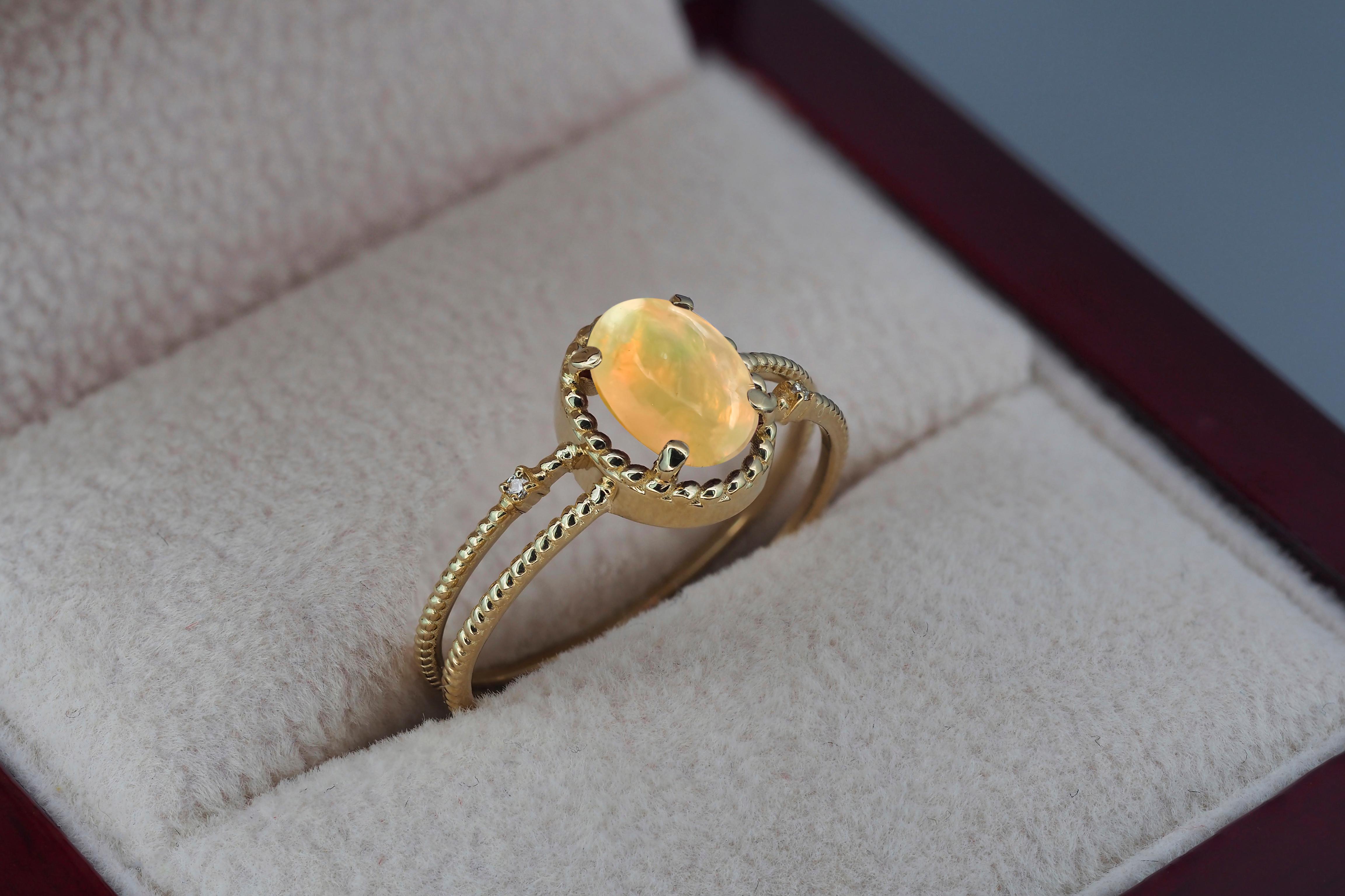 Cabochon Opal Ring, 14k Gold Ring with Opal, Minimalist Opal Ring In New Condition For Sale In Istanbul, TR