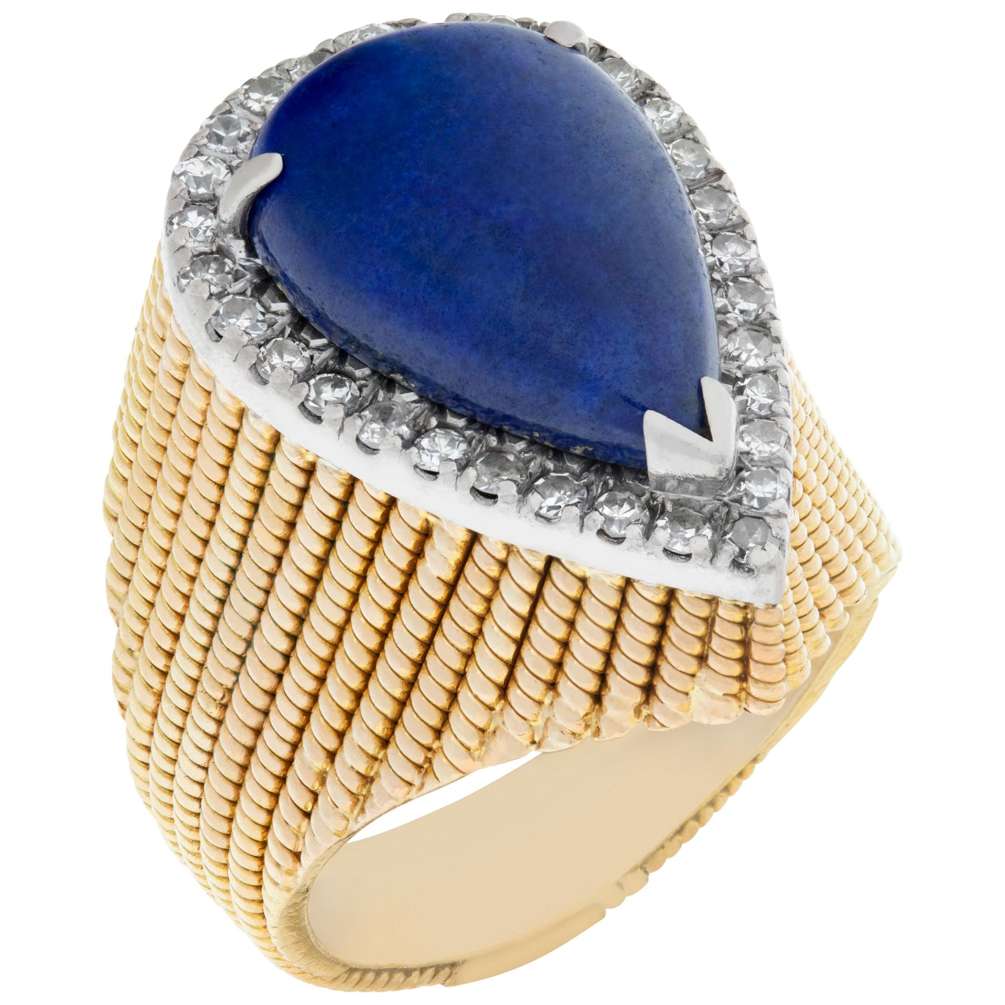Cabochon Pear Shape Cut Lapis Lazuly Set in 14K Textured Yellow Gold Ring In Excellent Condition For Sale In Surfside, FL