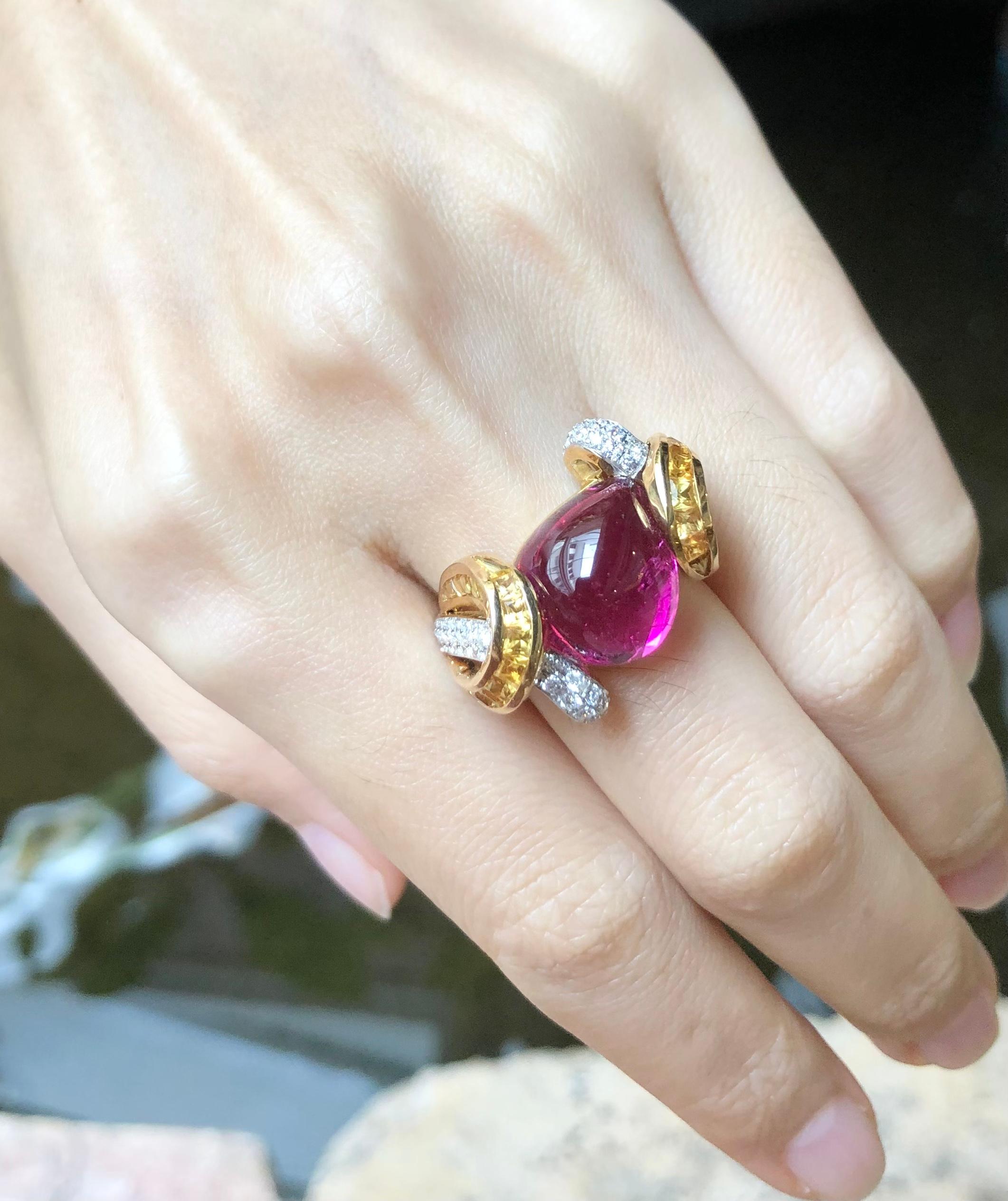 Cabochon Pink Tourmaline with Diamond and Yellow Sapphire Ring in 18 Karat Gold For Sale 3