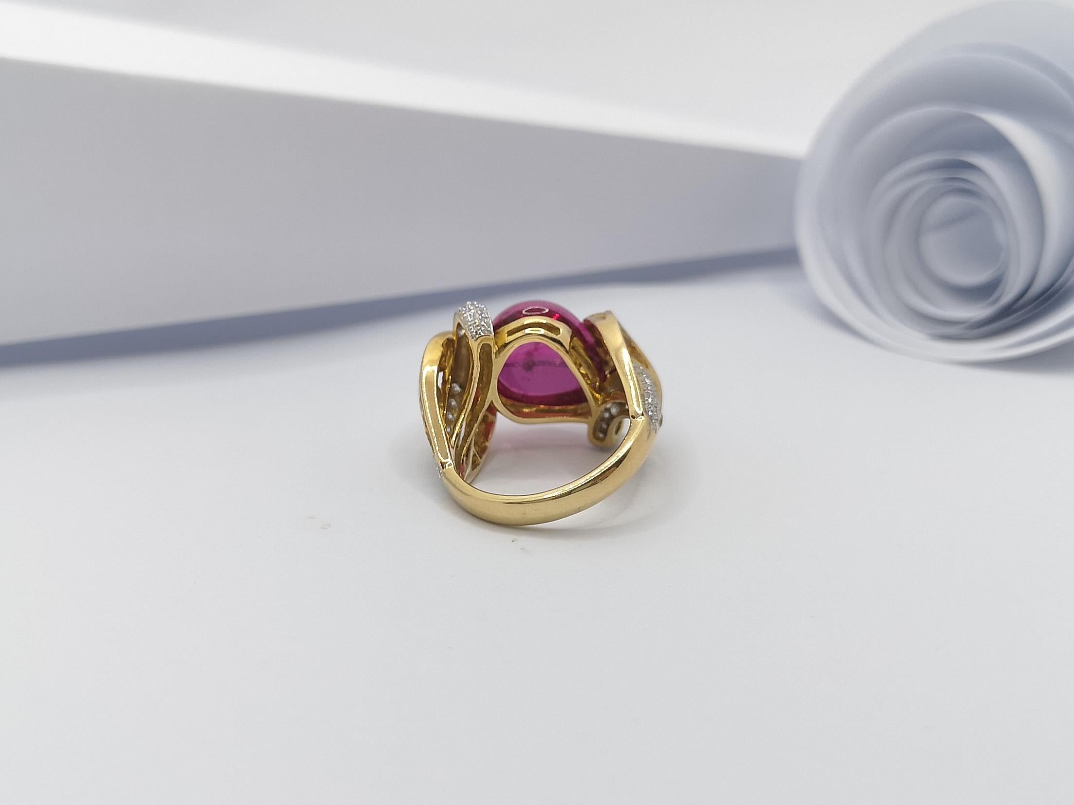 Cabochon Pink Tourmaline with Diamond and Yellow Sapphire Ring in 18 Karat Gold For Sale 10