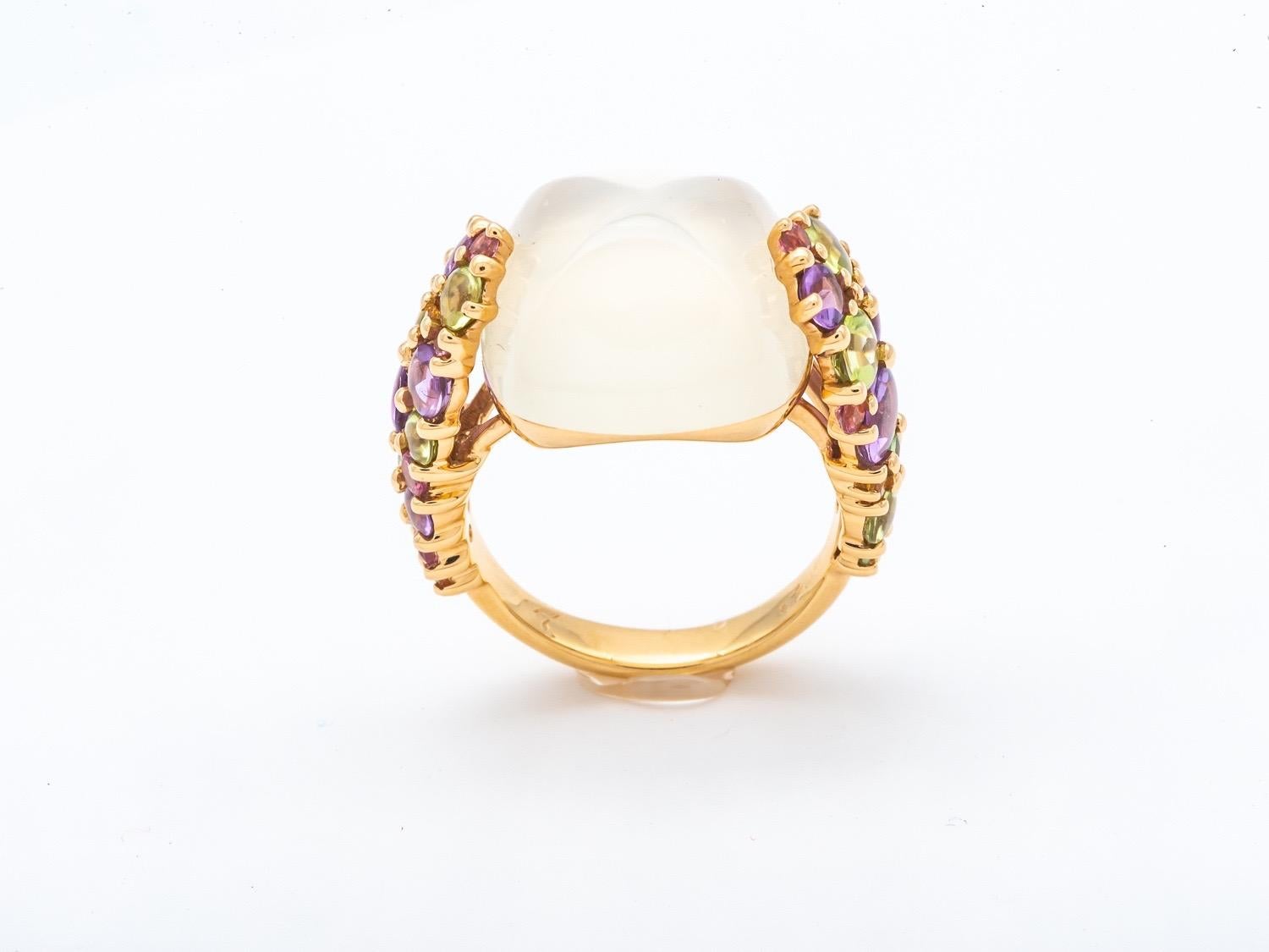 Cabochon Ring Yellow Gold Surmounted by a Peridot Citrine Amethyst Moonstone In New Condition In Vannes, FR