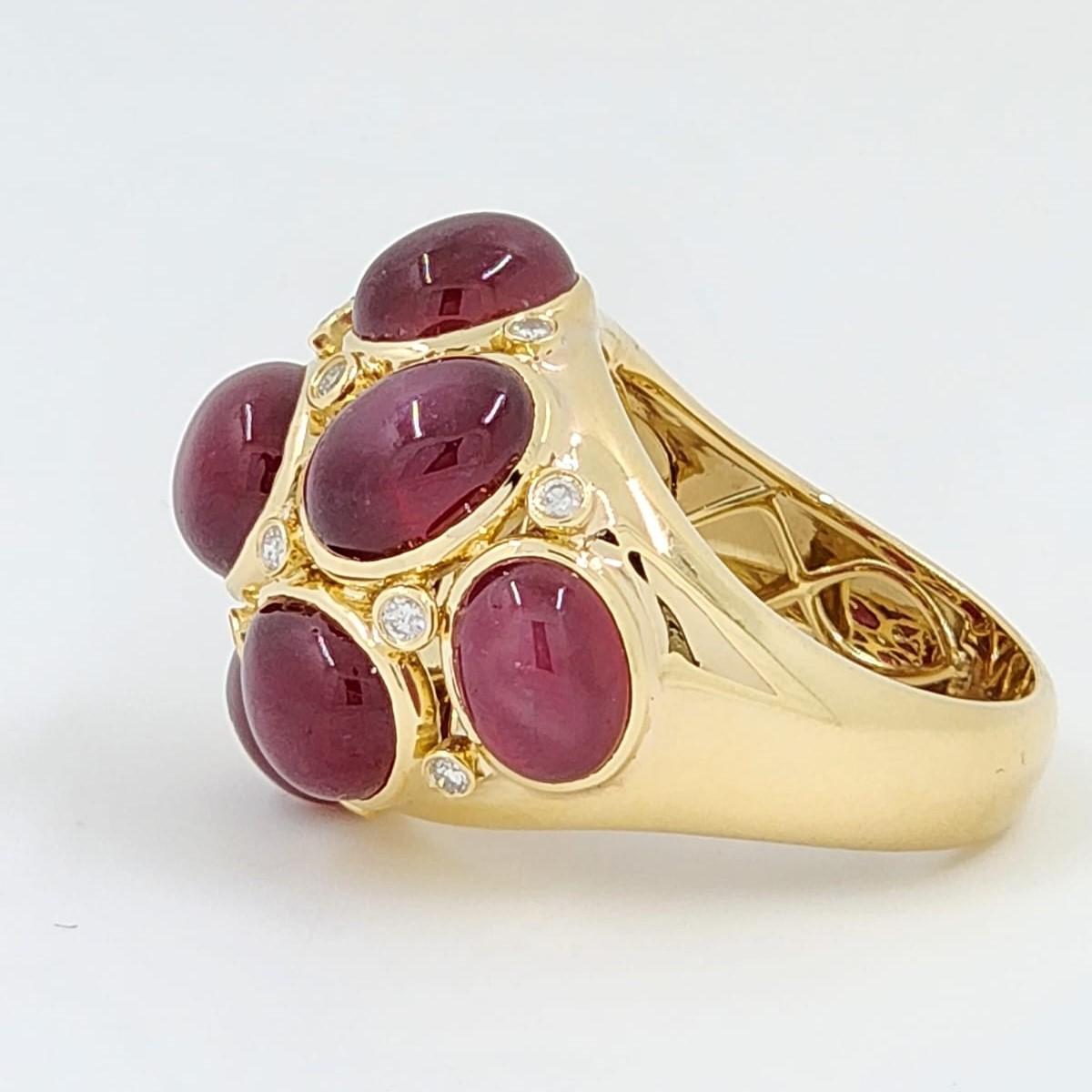 Cabochon Rubies Diamond Dome Ring in 18 Karat Yellow Gold In New Condition For Sale In Hong Kong, HK