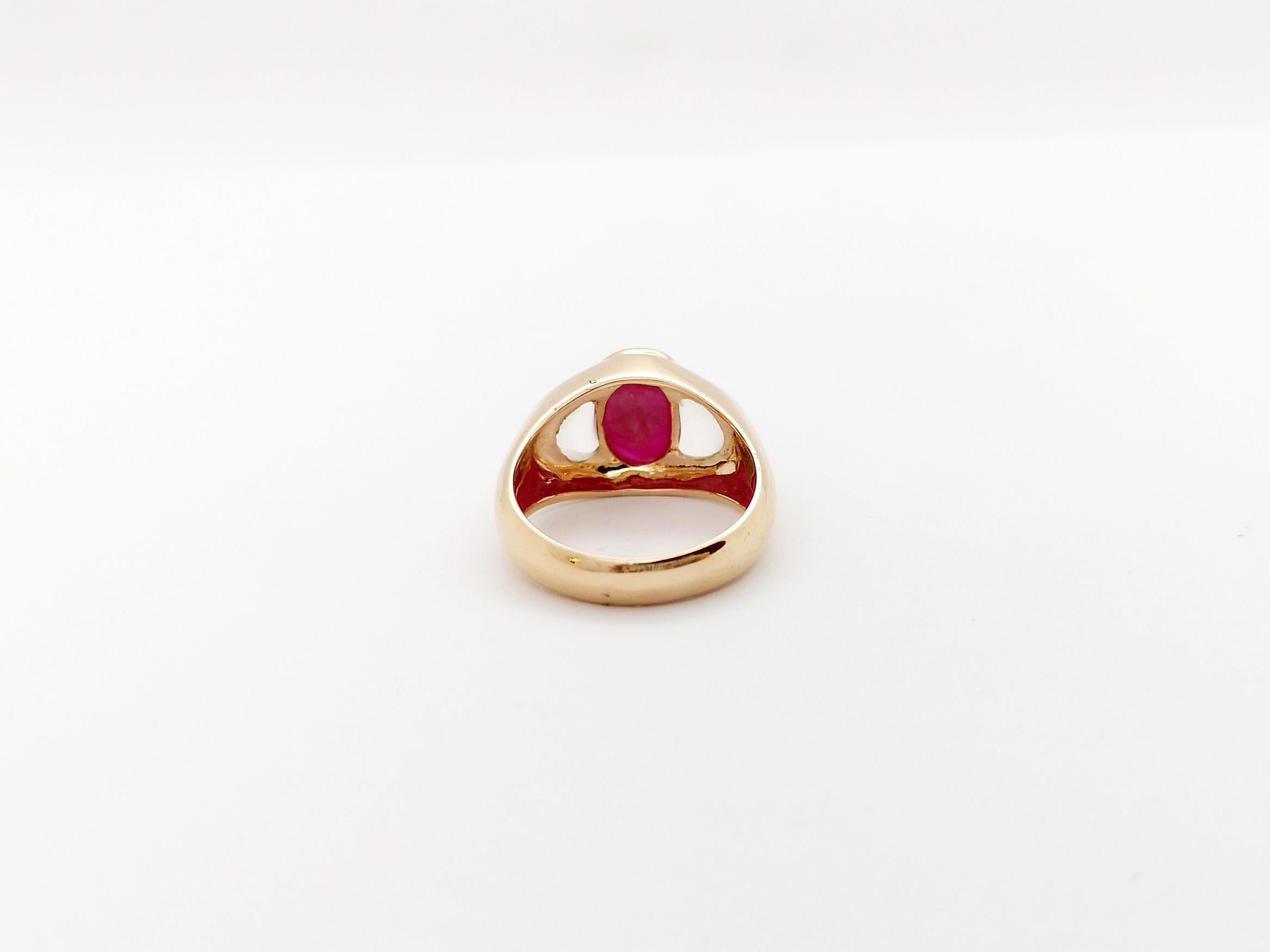 Cabochon Ruby 4.26 carats with Moonstone 1.68 carats Ring set in 18K Rose Gold S For Sale 4