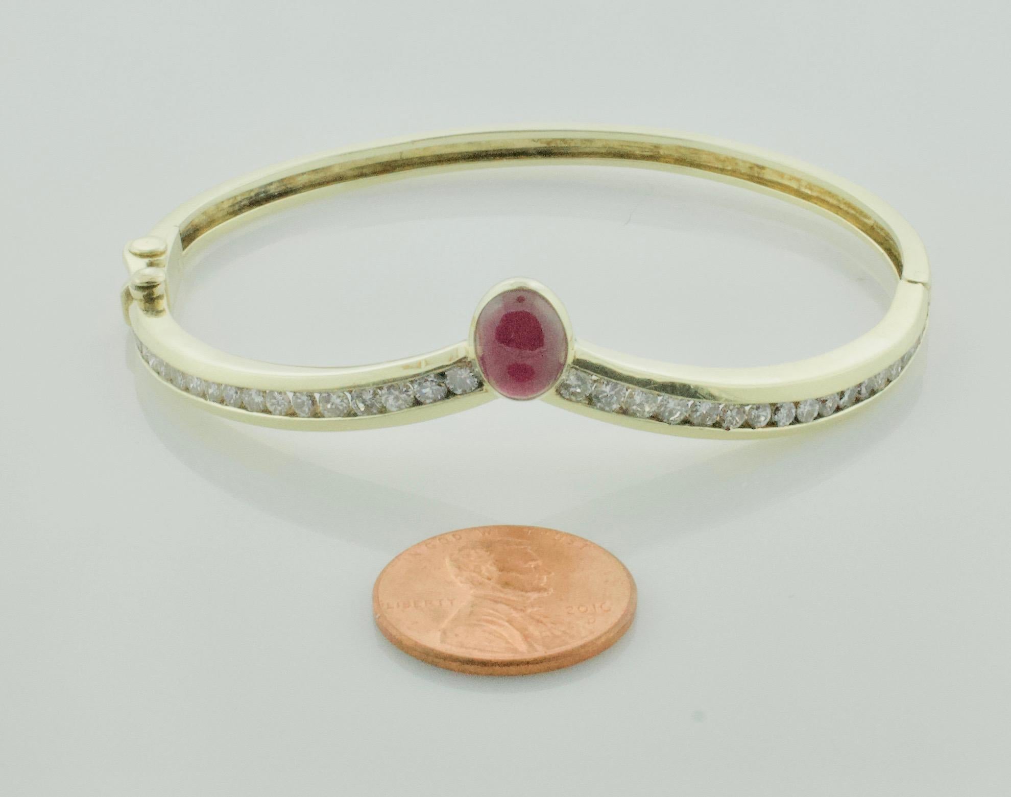 Women's or Men's Cabochon Ruby and Diamond Bangle Bracelet Large Size Ruby 2.50 Carat