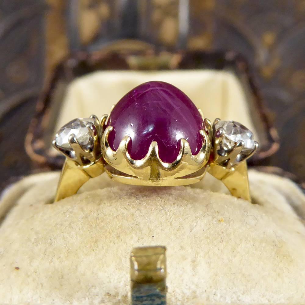Cabochon Ruby and Diamond Three-Stone 18 Carat Yellow Gold Ring 4