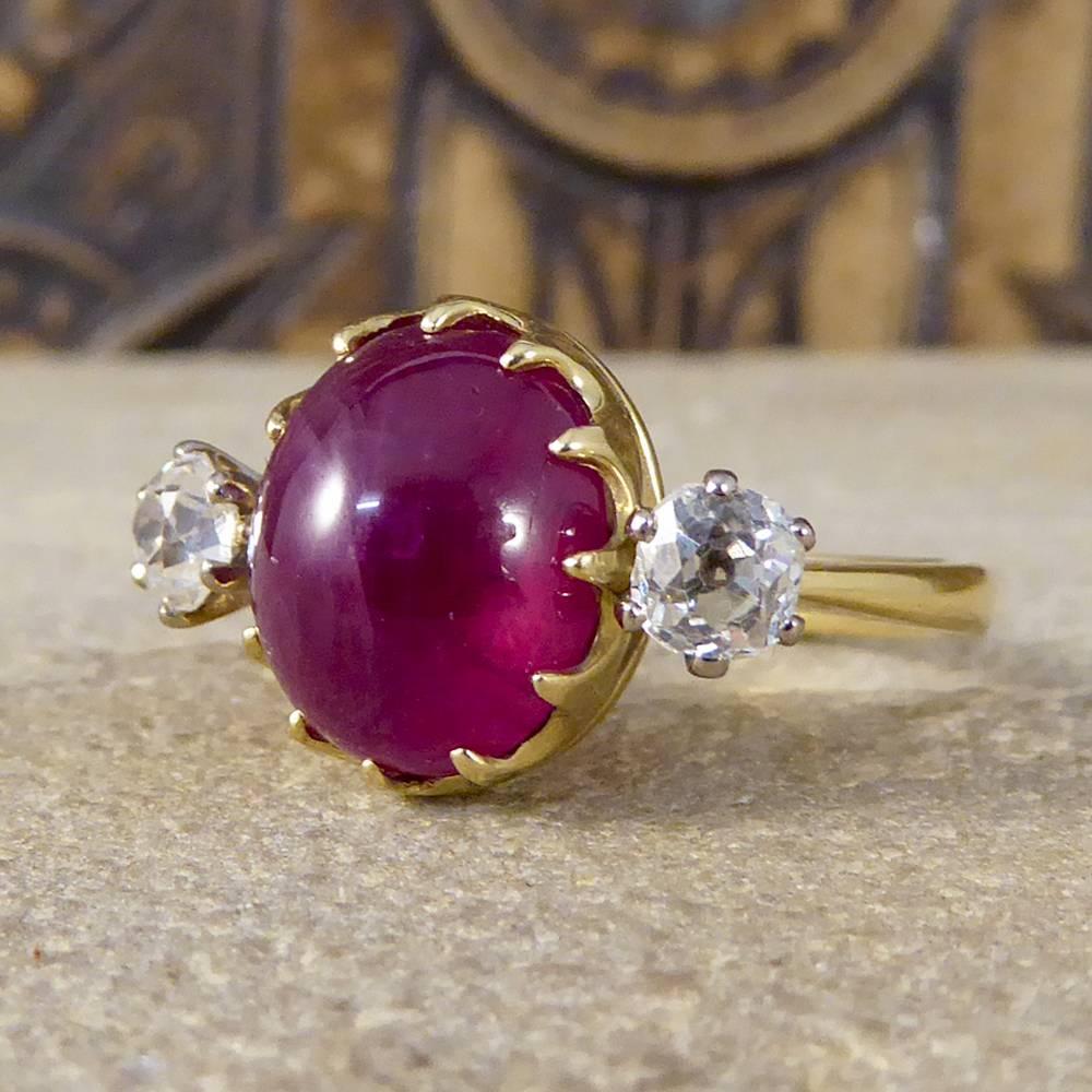 Cabochon Ruby and Diamond Three-Stone 18 Carat Yellow Gold Ring In Good Condition In Yorkshire, West Yorkshire