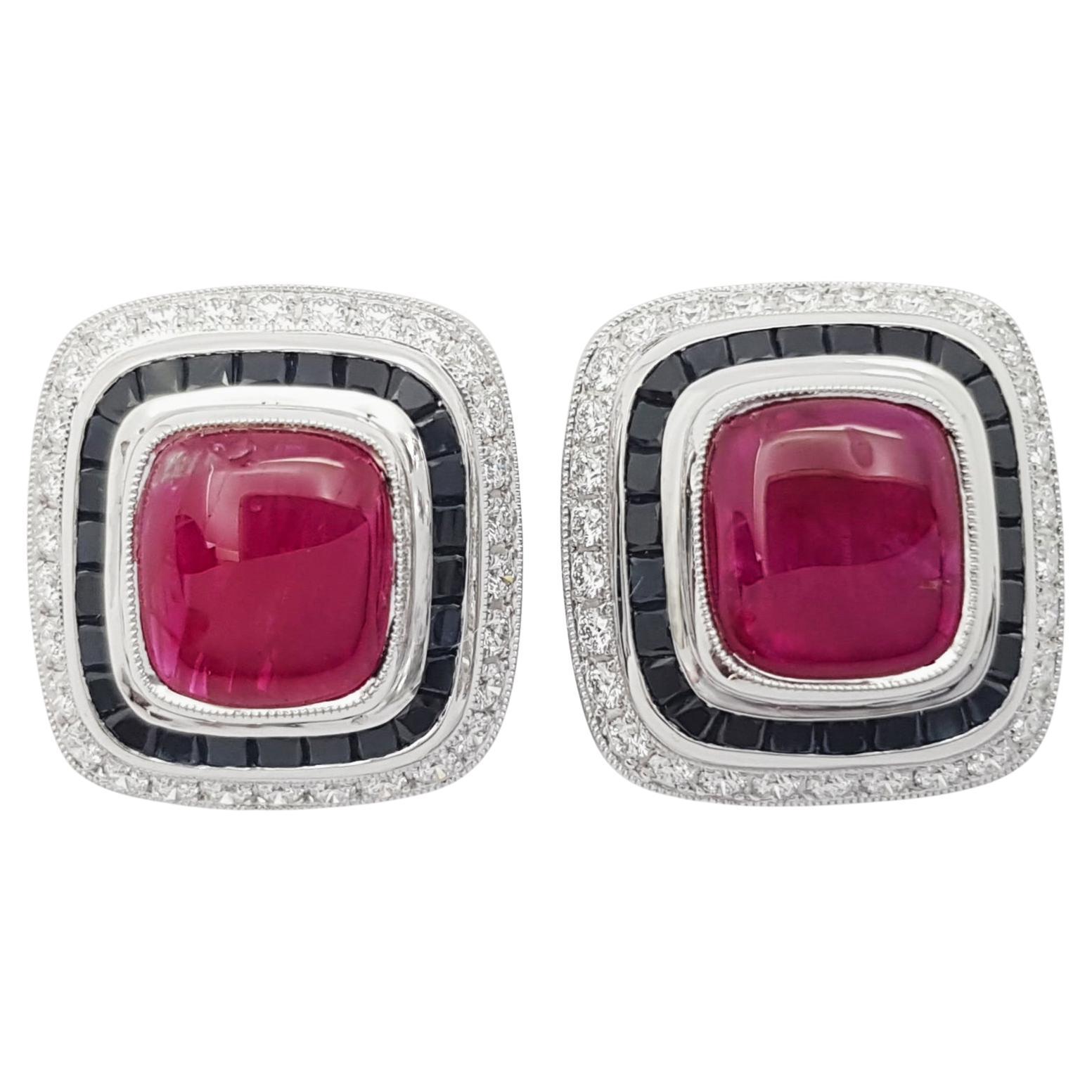 Boucles d'oreilles en or blanc 18 carats, rubis cabochon, saphir noir et diamant en vente