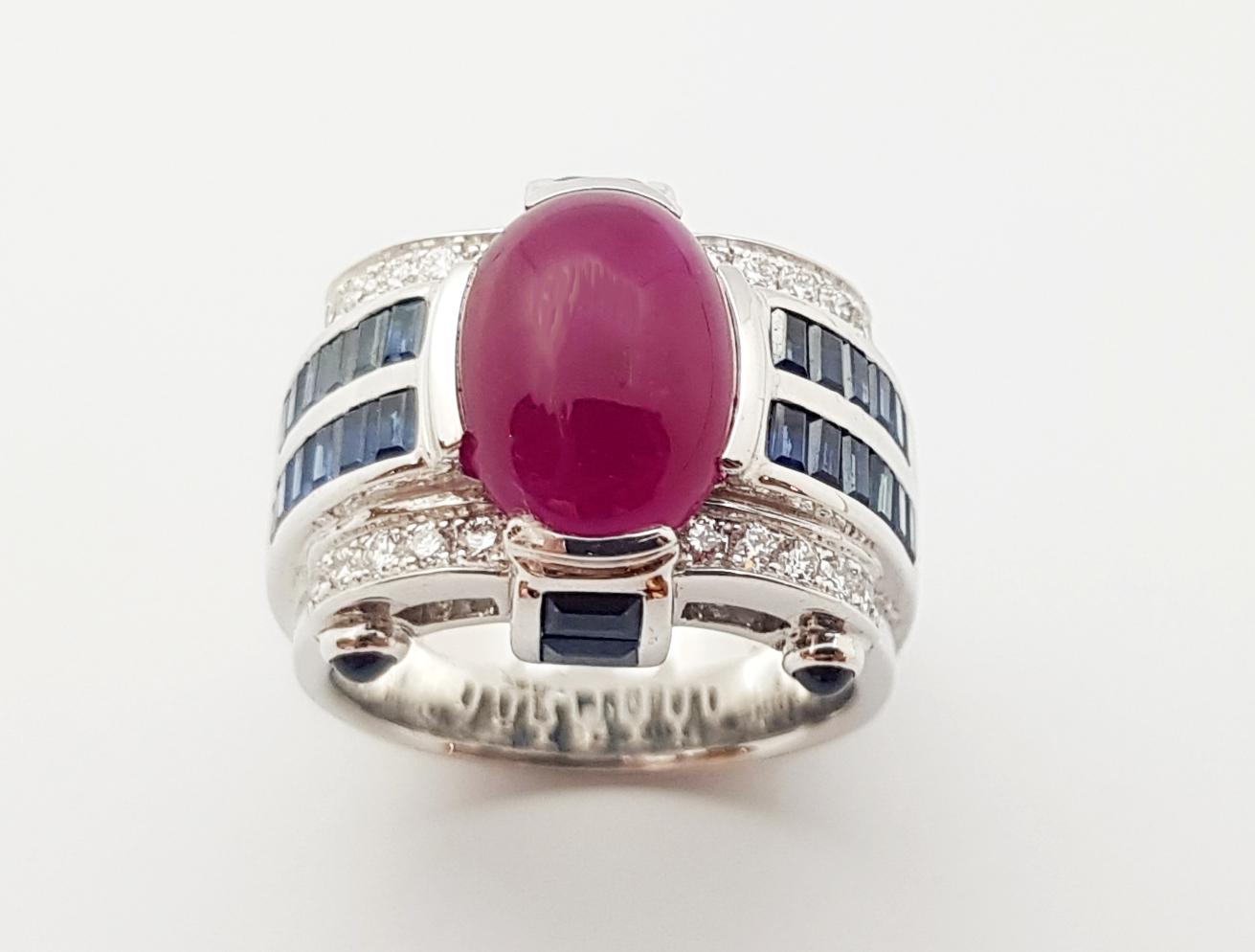 Cabochon Ruby, Blue Sapphire and Diamond Ring Set in 18 Karat White Gold Setting For Sale 4