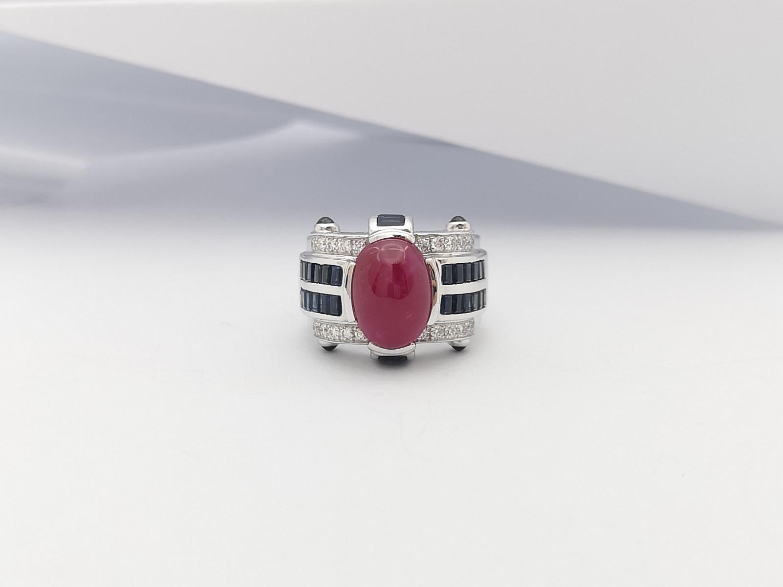 Cabochon Ruby, Blue Sapphire and Diamond Ring Set in 18 Karat White Gold Setting For Sale 5