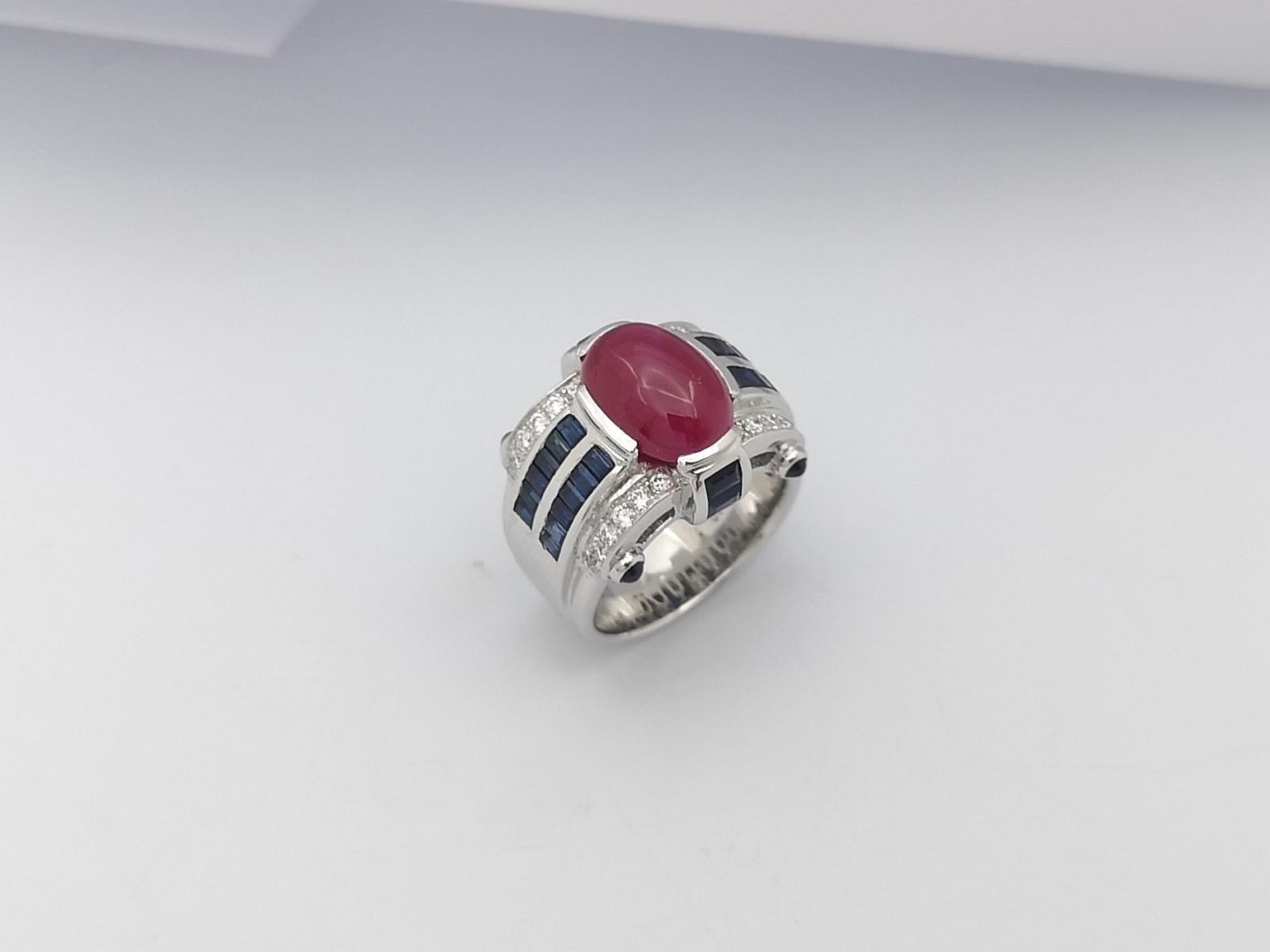 Cabochon Ruby, Blue Sapphire and Diamond Ring Set in 18 Karat White Gold Setting For Sale 12