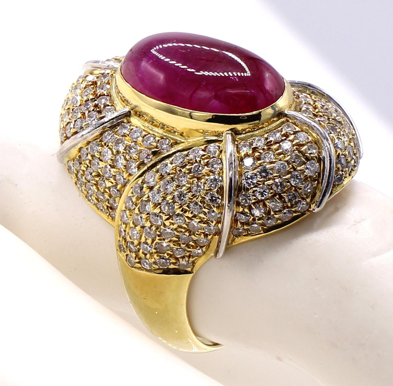 Mixed Cut Cabochon Ruby Diamond 18 Karat Yellow Gold Ring For Sale