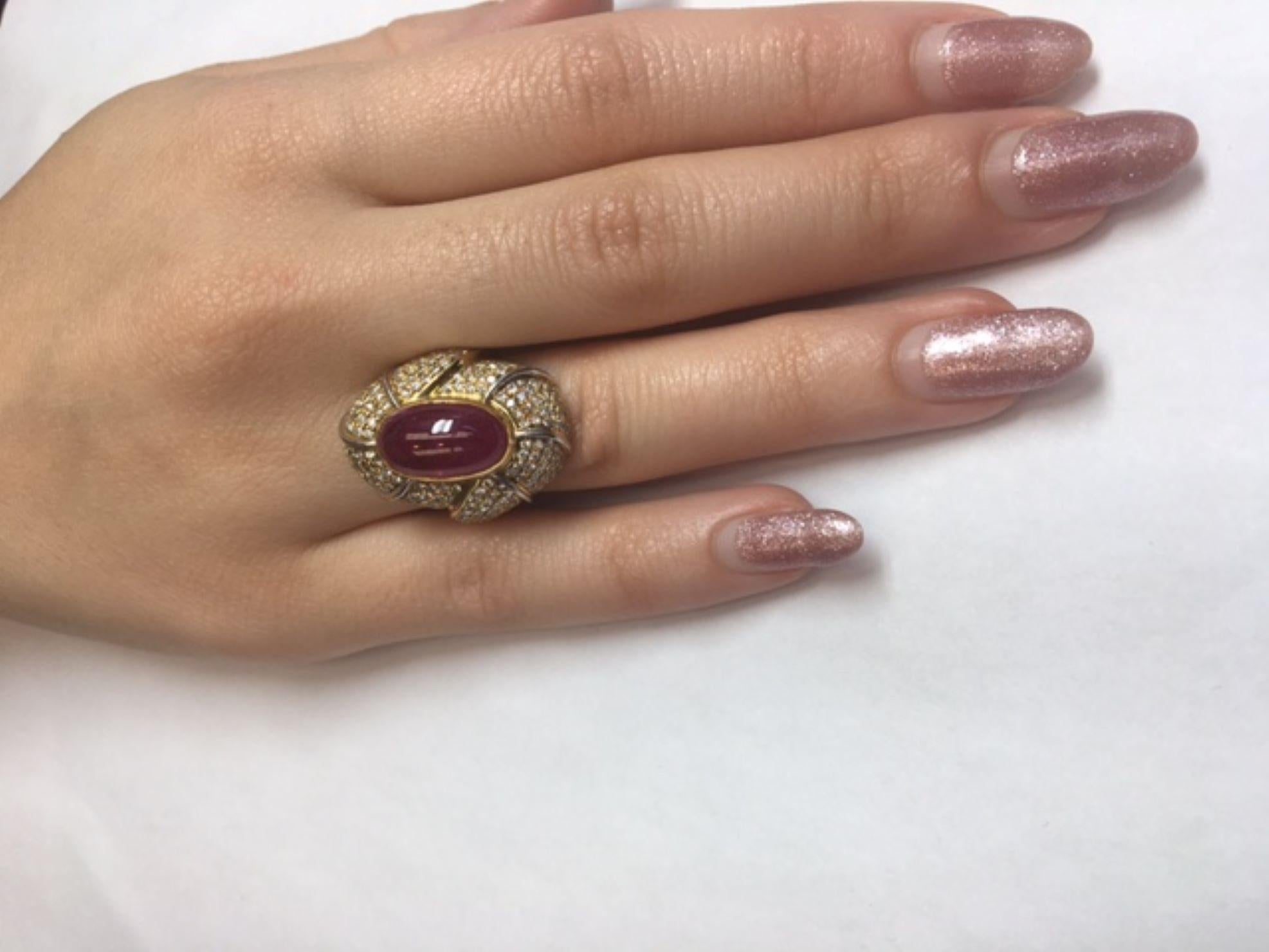 Cabochon Ruby Diamond 18 Karat Yellow Gold Ring For Sale 1