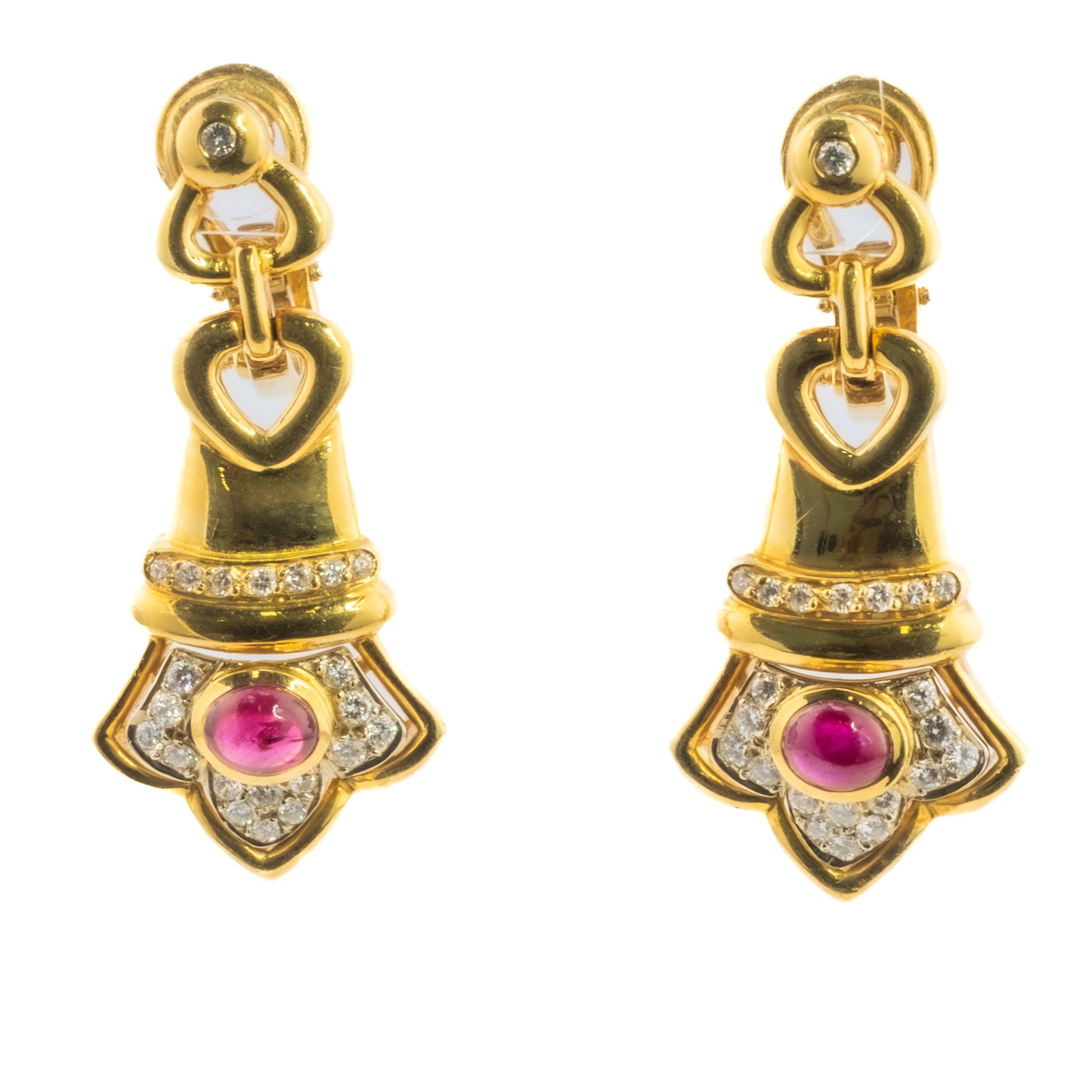 Orecchini con rubini e diamanti cabochon In condizioni ottime in vendita a New York, NY