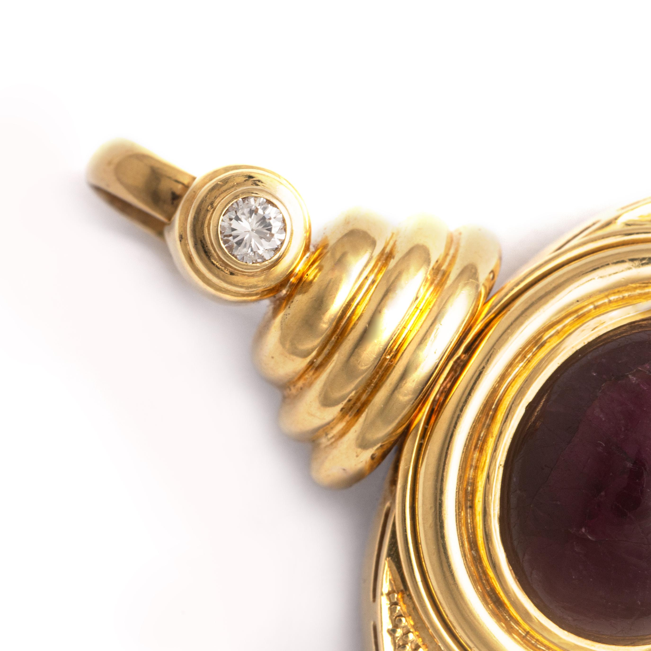 Retro Cabochon Ruby Diamond Yellow Gold Pendant For Sale