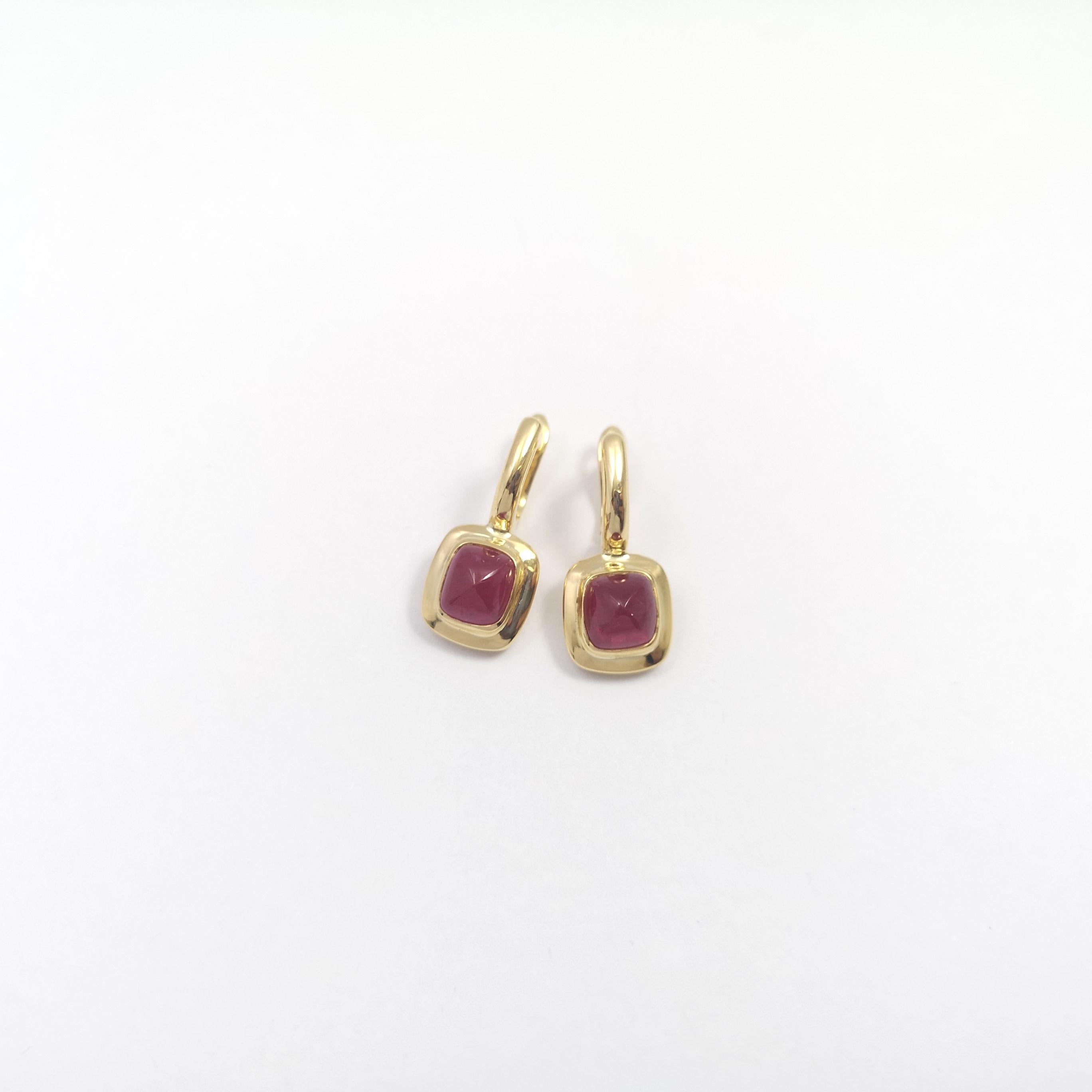 Cabochon Ruby Earrings set in 18K Gold Settings For Sale 1