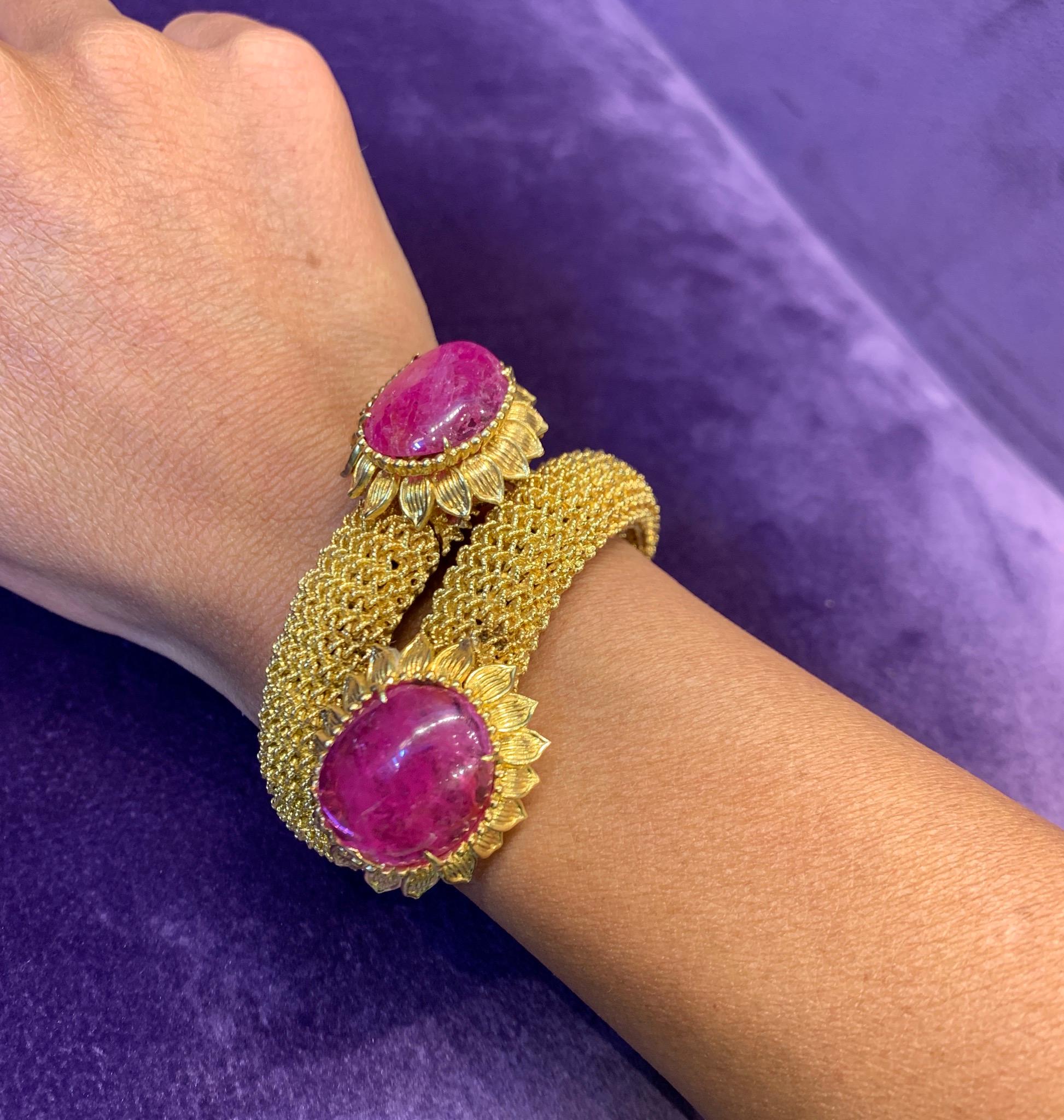 Cabochon Ruby Gold Mesh Bracelet  2