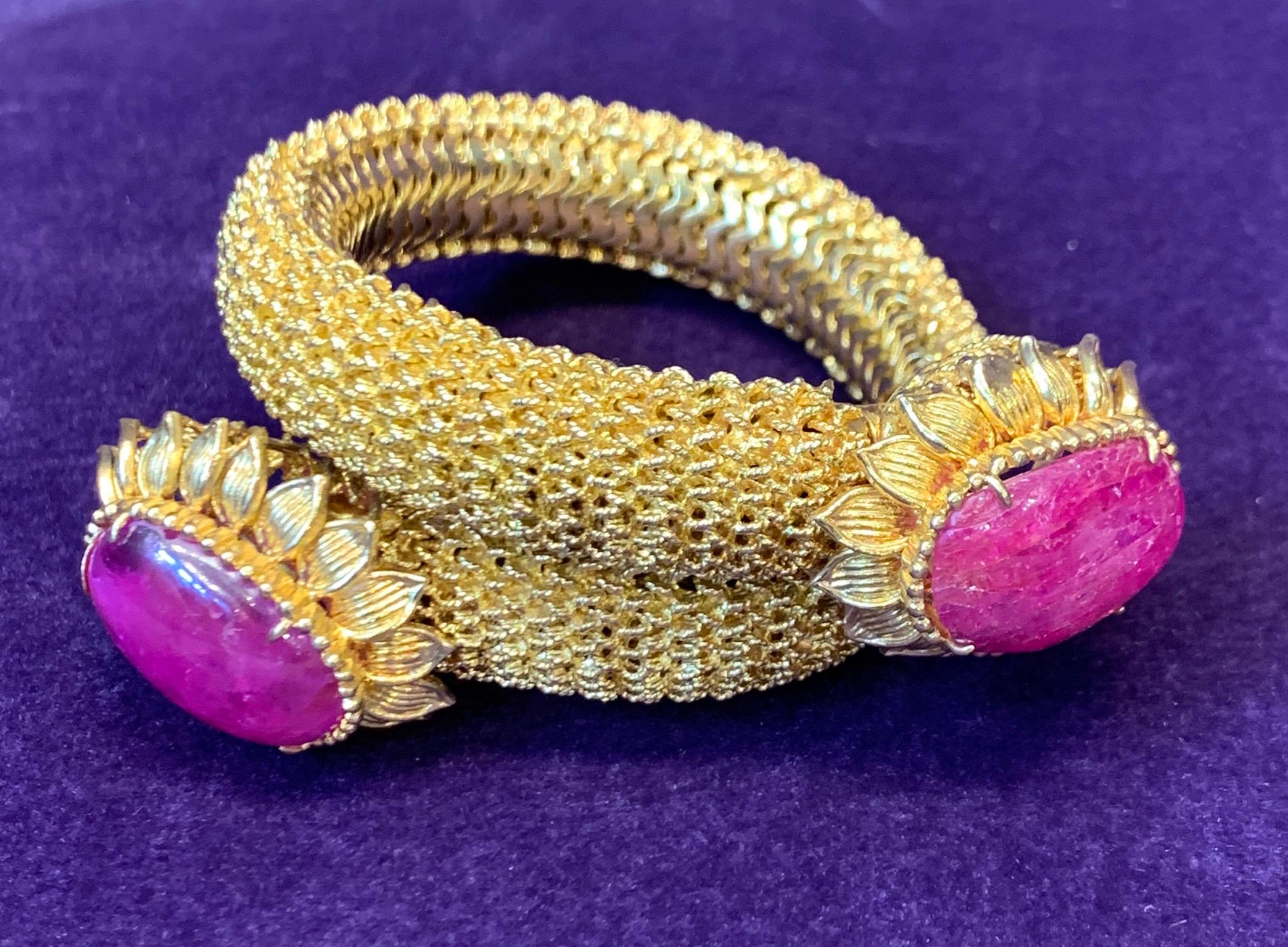 Cabochon Ruby Gold Mesh Bracelet  3