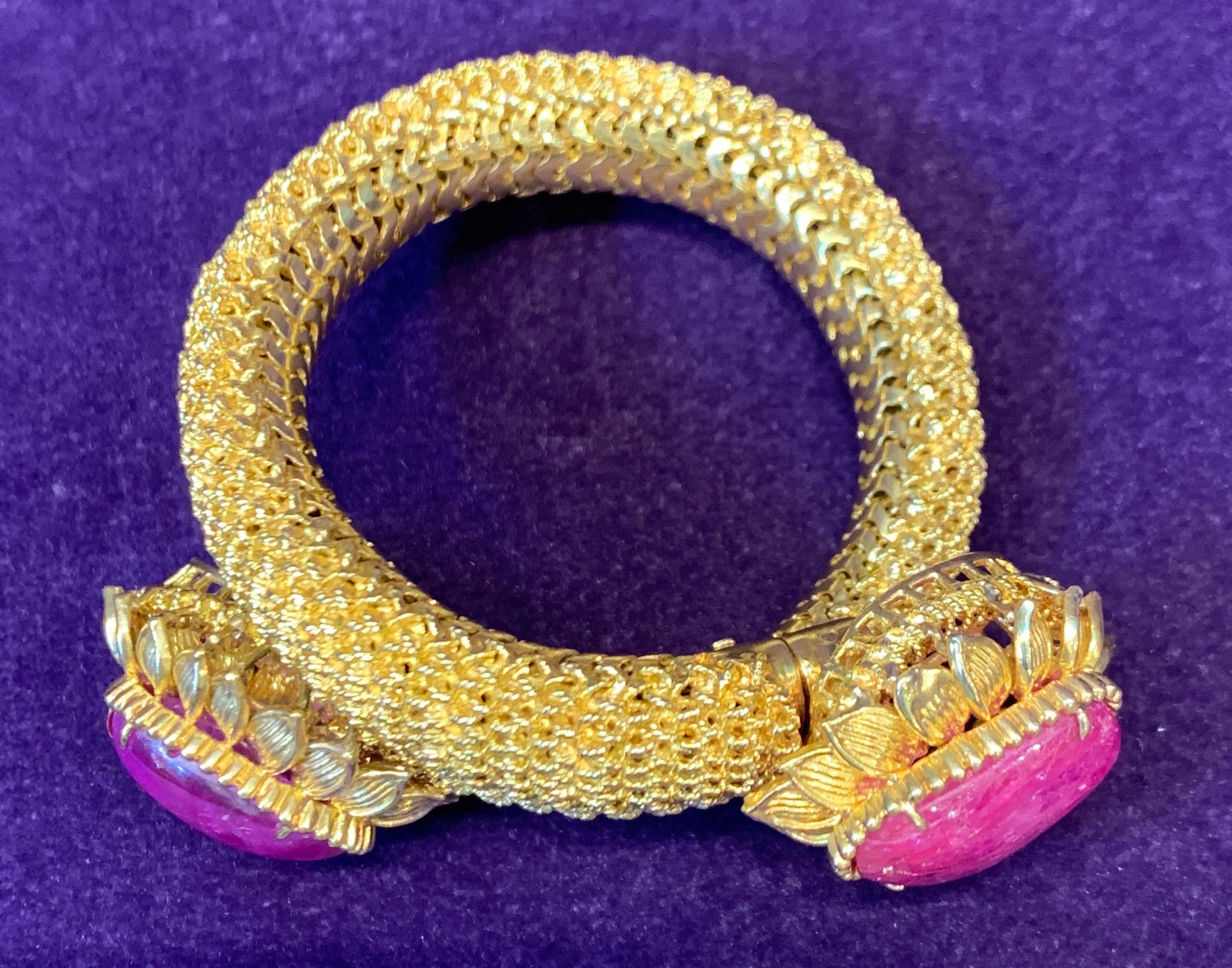 Cabochon Ruby Gold Mesh Bracelet  4