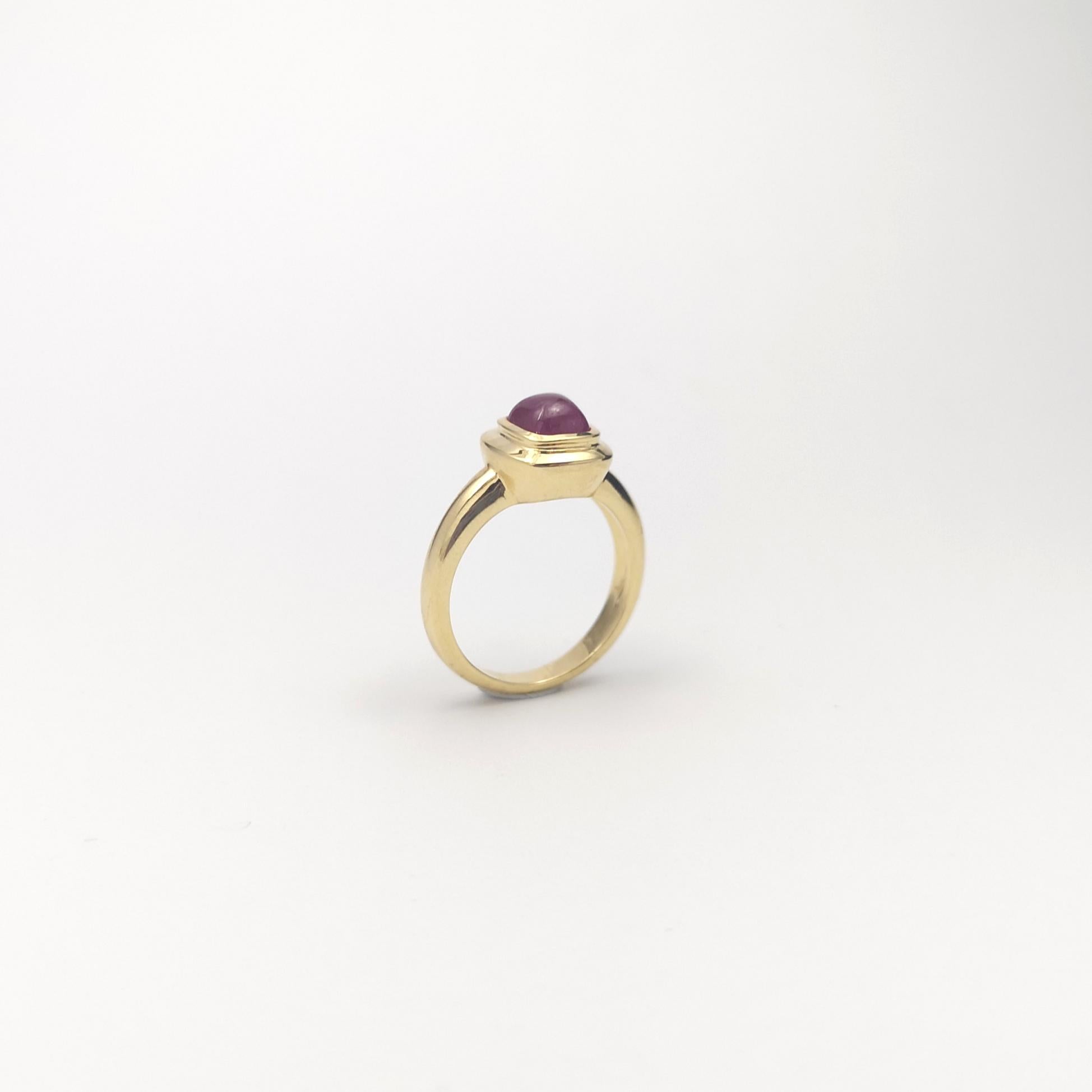 Cabochon Ruby Ring set in 18K Gold Settings For Sale 9