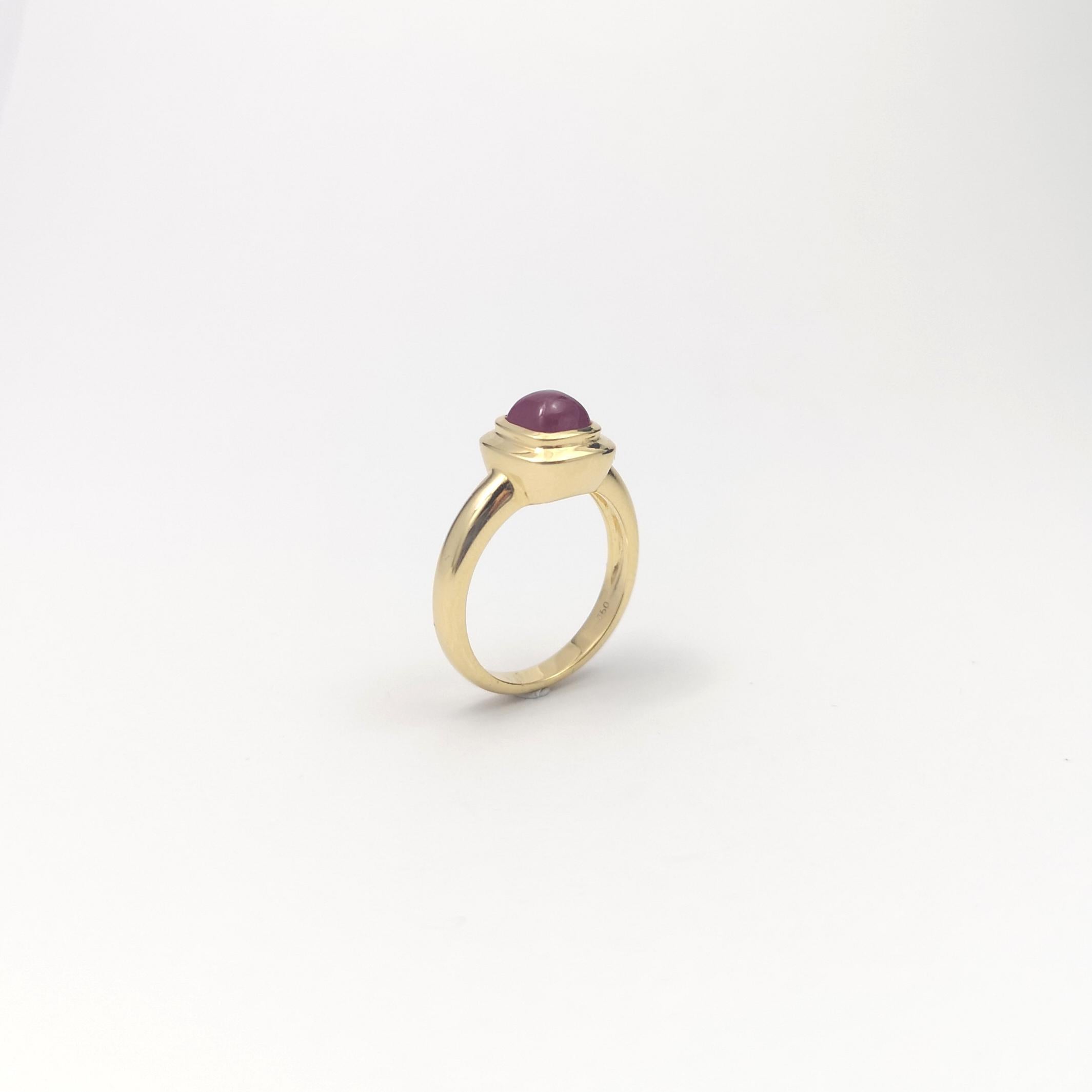 Cabochon Ruby Ring set in 18K Gold Settings For Sale 11