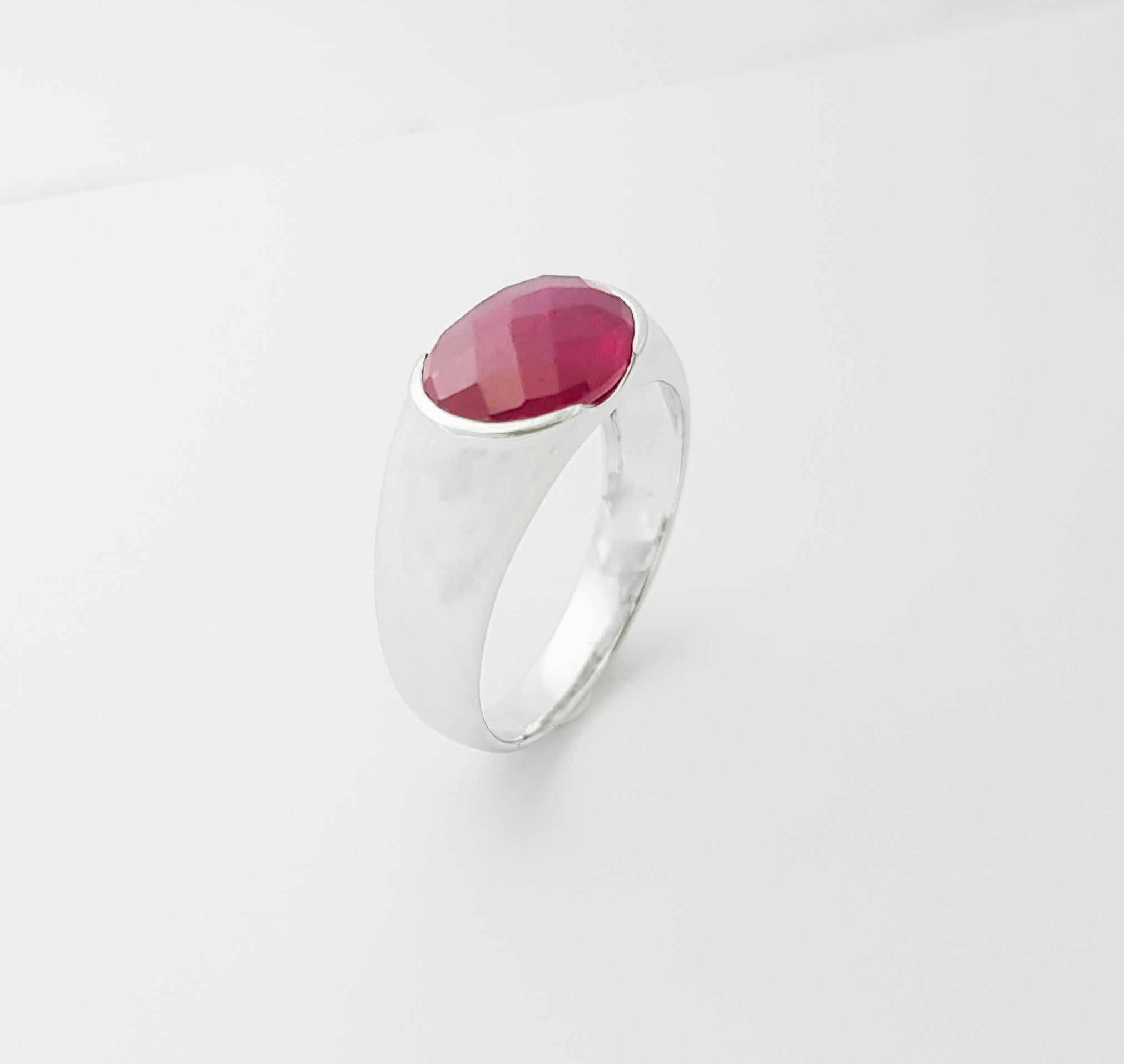 Bague en or blanc 18 carats sertie de rubis cabochon en vente 7