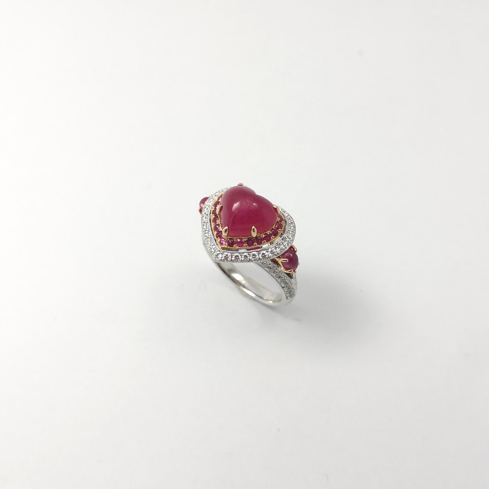 Cabochon Ruby, Ruby and Diamond Heart Ring set in 18K White/Rose Gold Settings For Sale 3