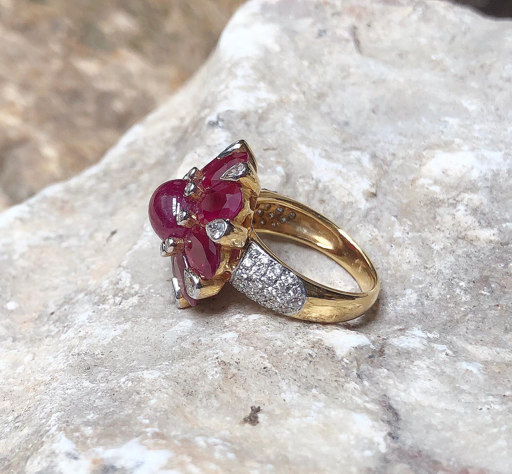 Cabochon Ruby, Ruby with Diamond Ring Set in 18 Karat Gold Settings For Sale 4